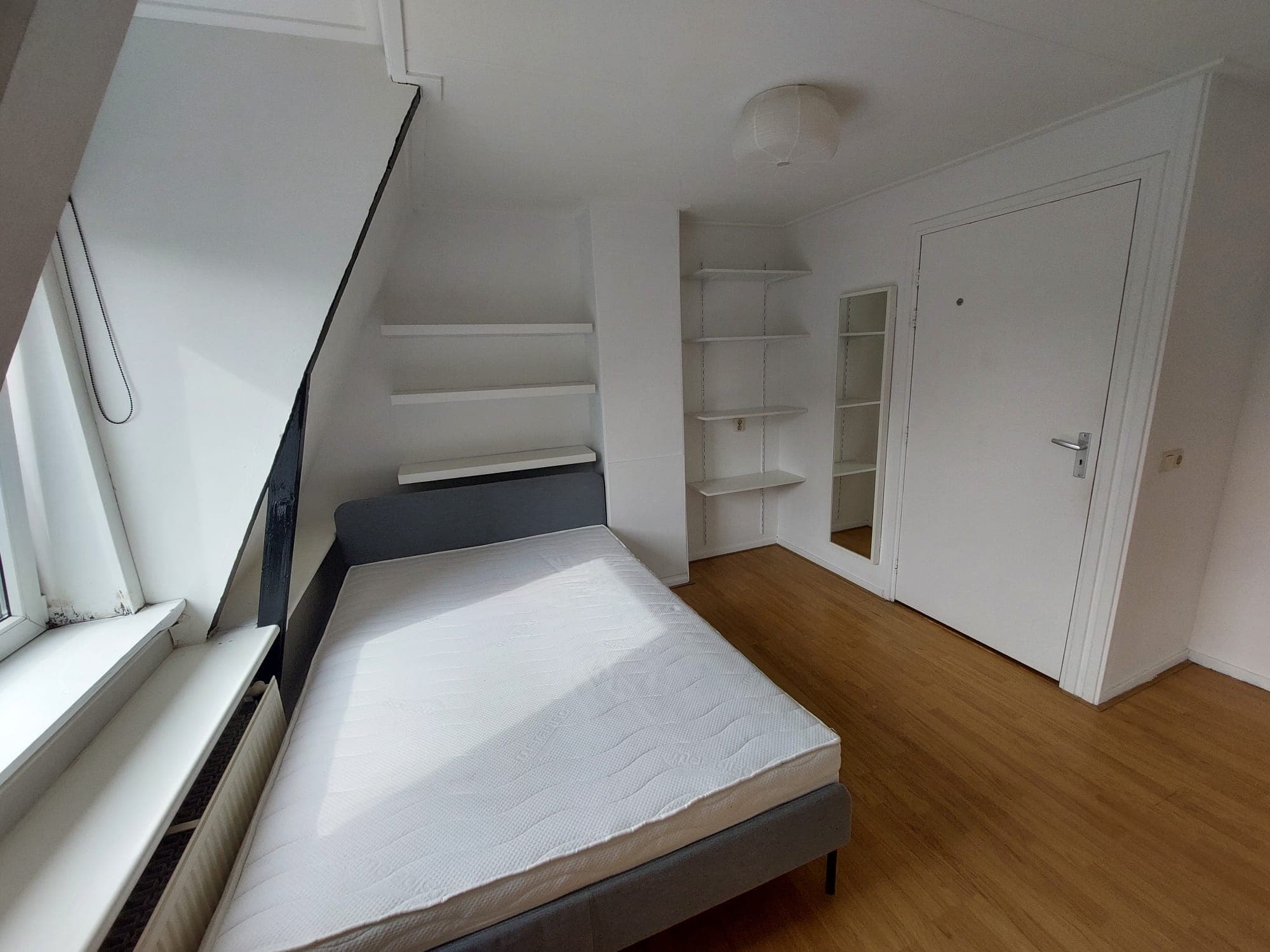 show all photos of Harlingerstraat