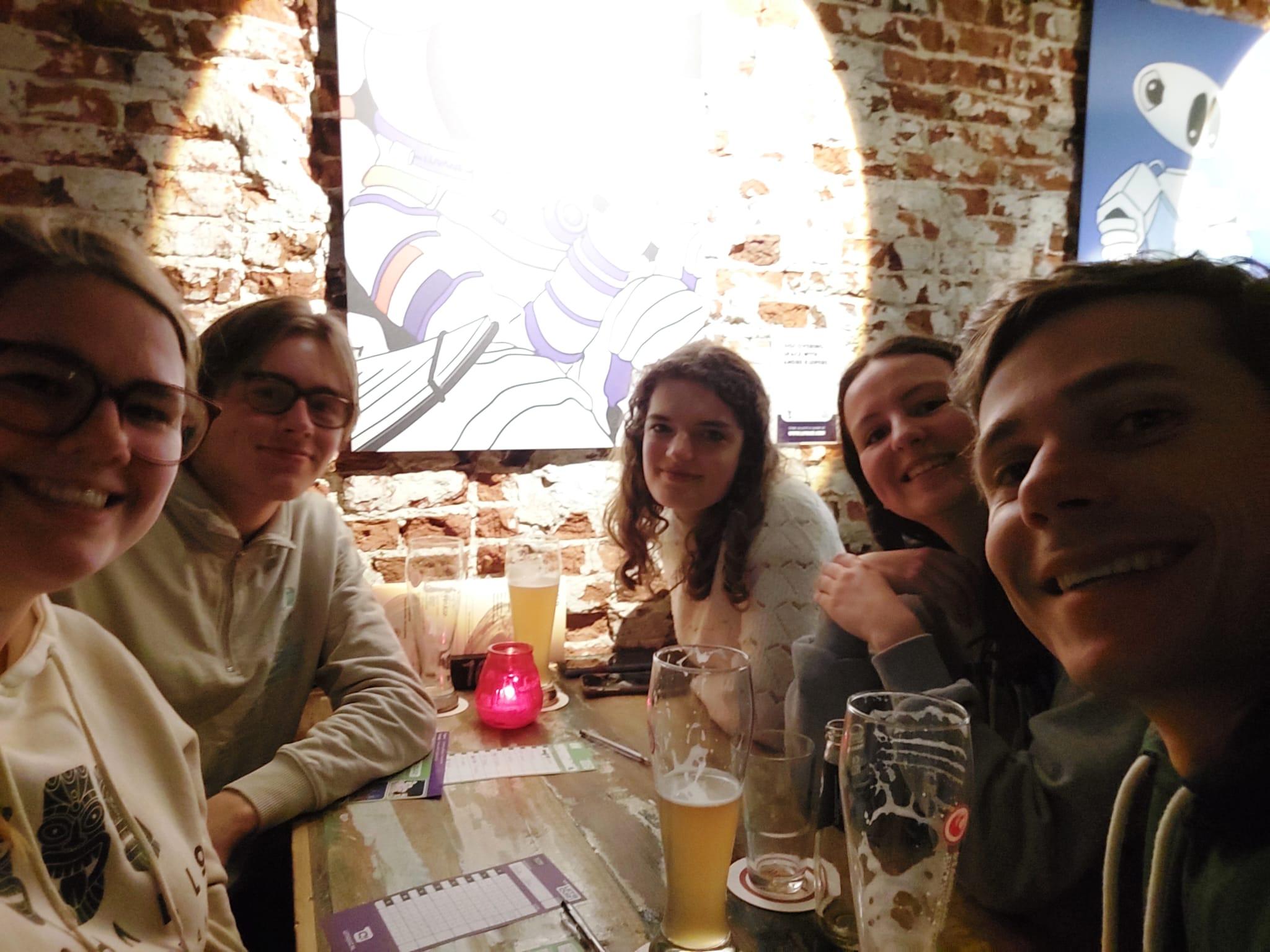 show all photos of Calslaan