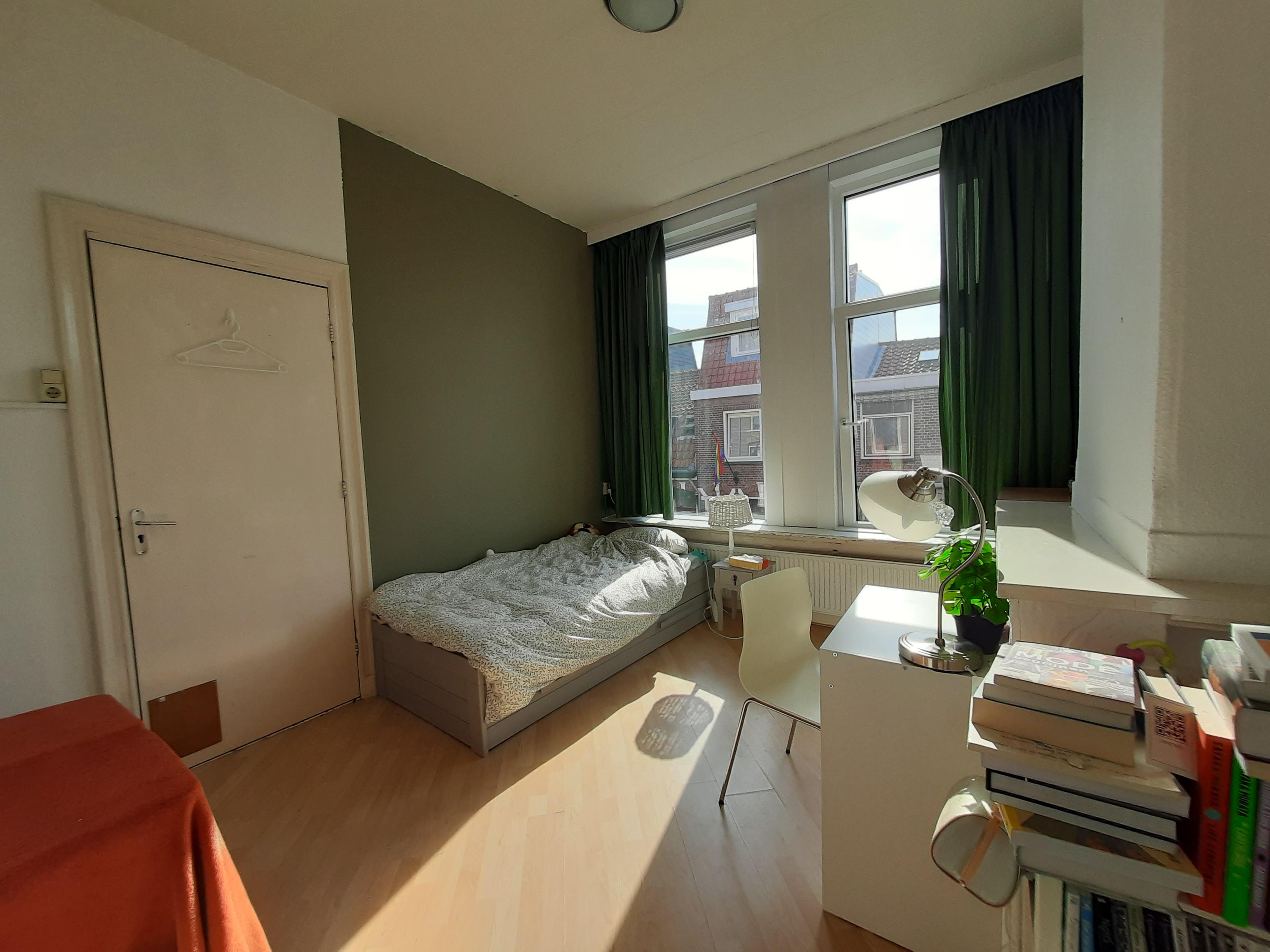 show all photos of Waldeck Pyrmontstraat