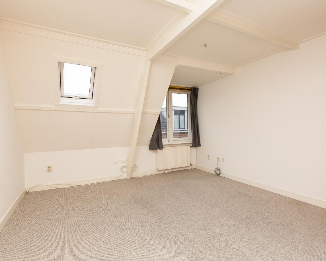 show all photos of Jan van de Capellestraat