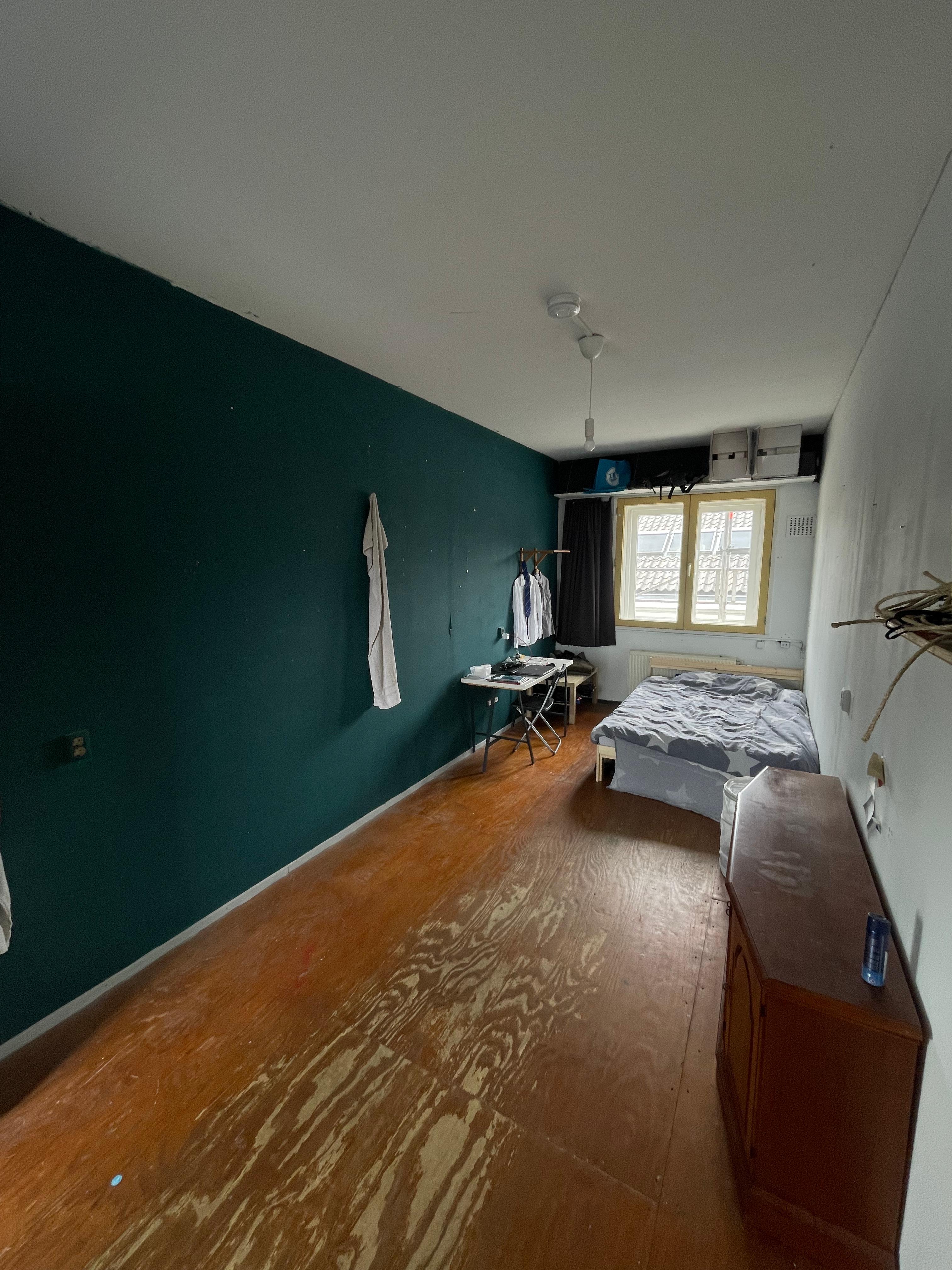 show all photos of Oude Delft