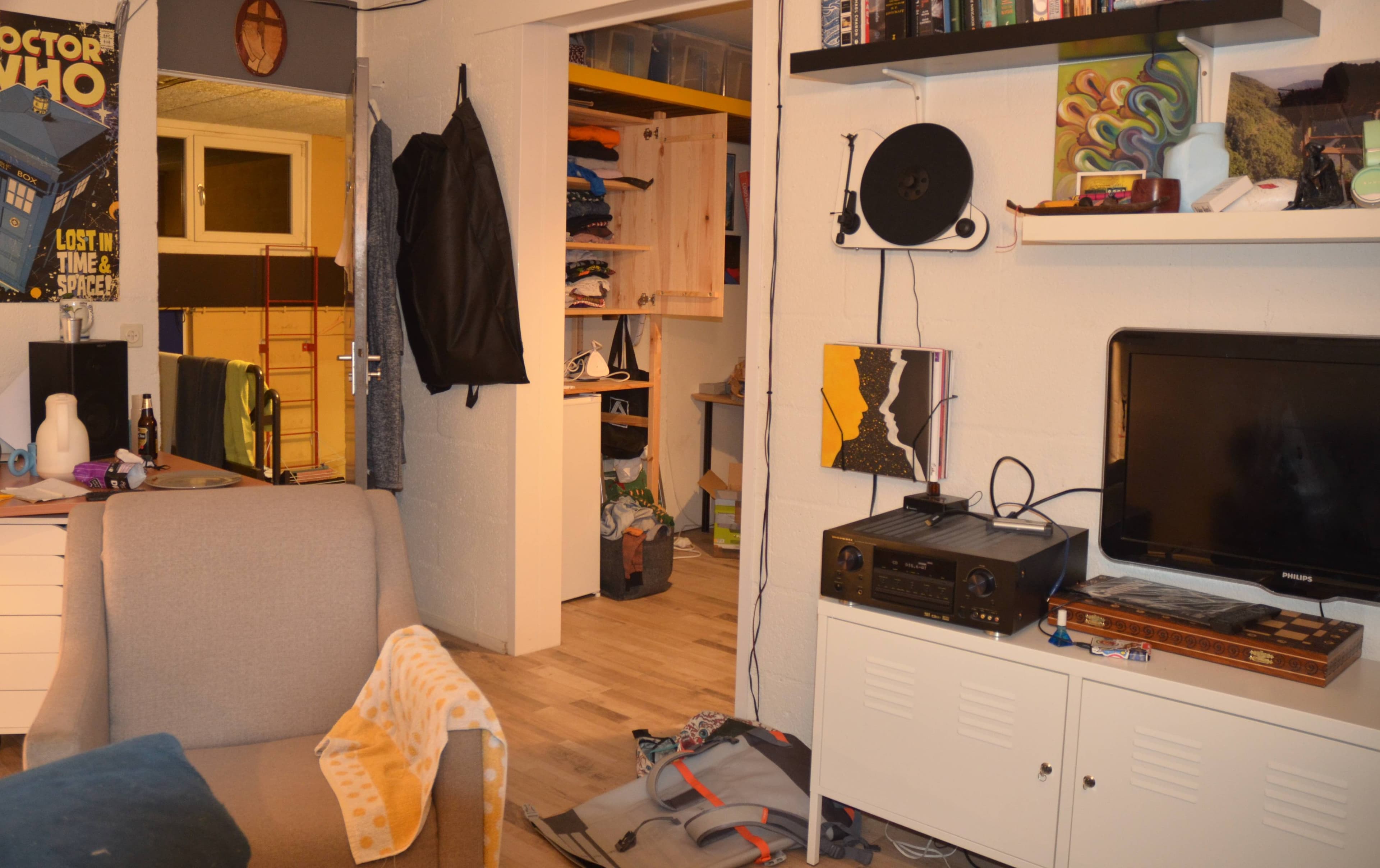 show all photos of Calslaan