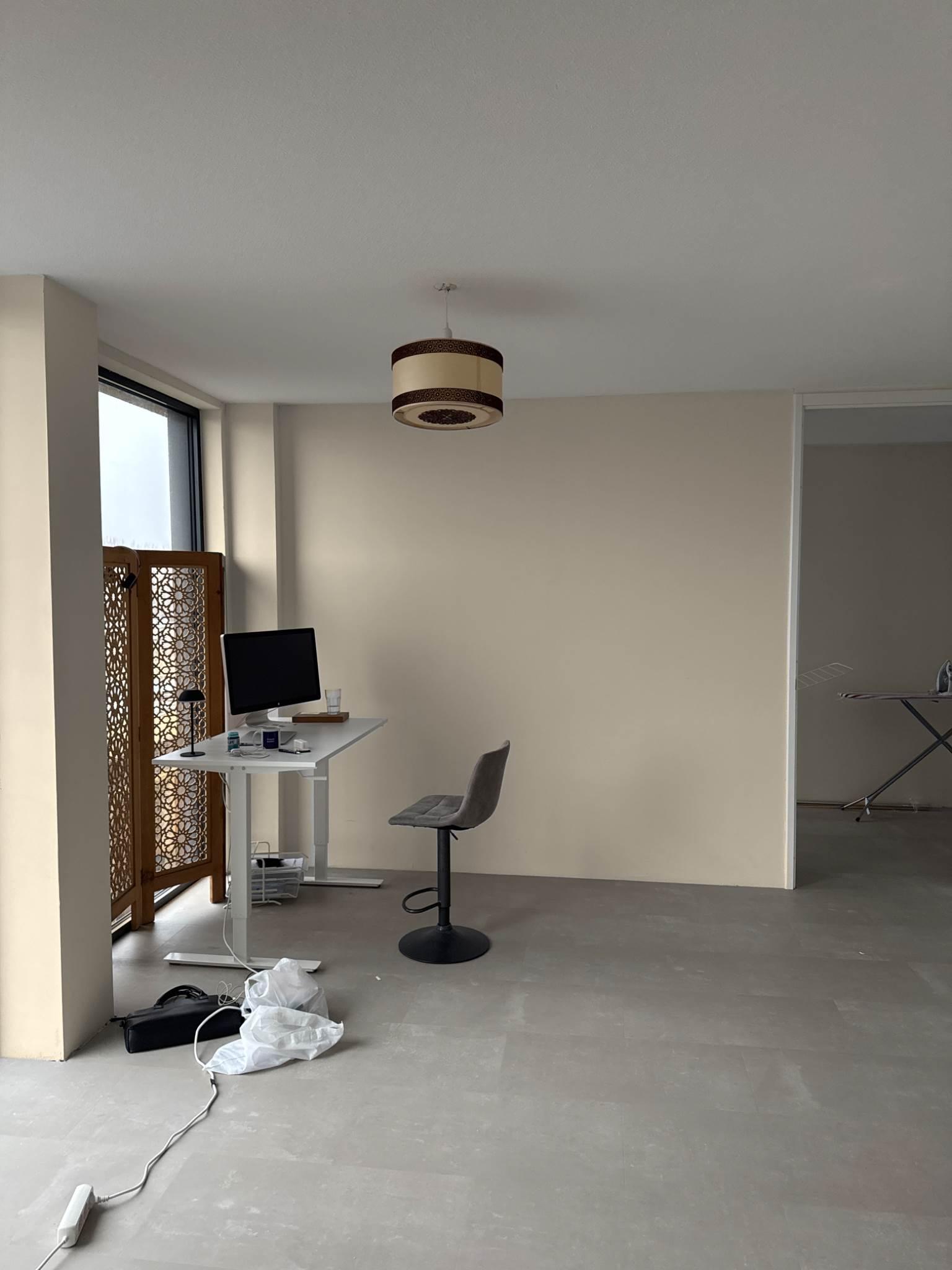 show all photos of Mr. Treublaan