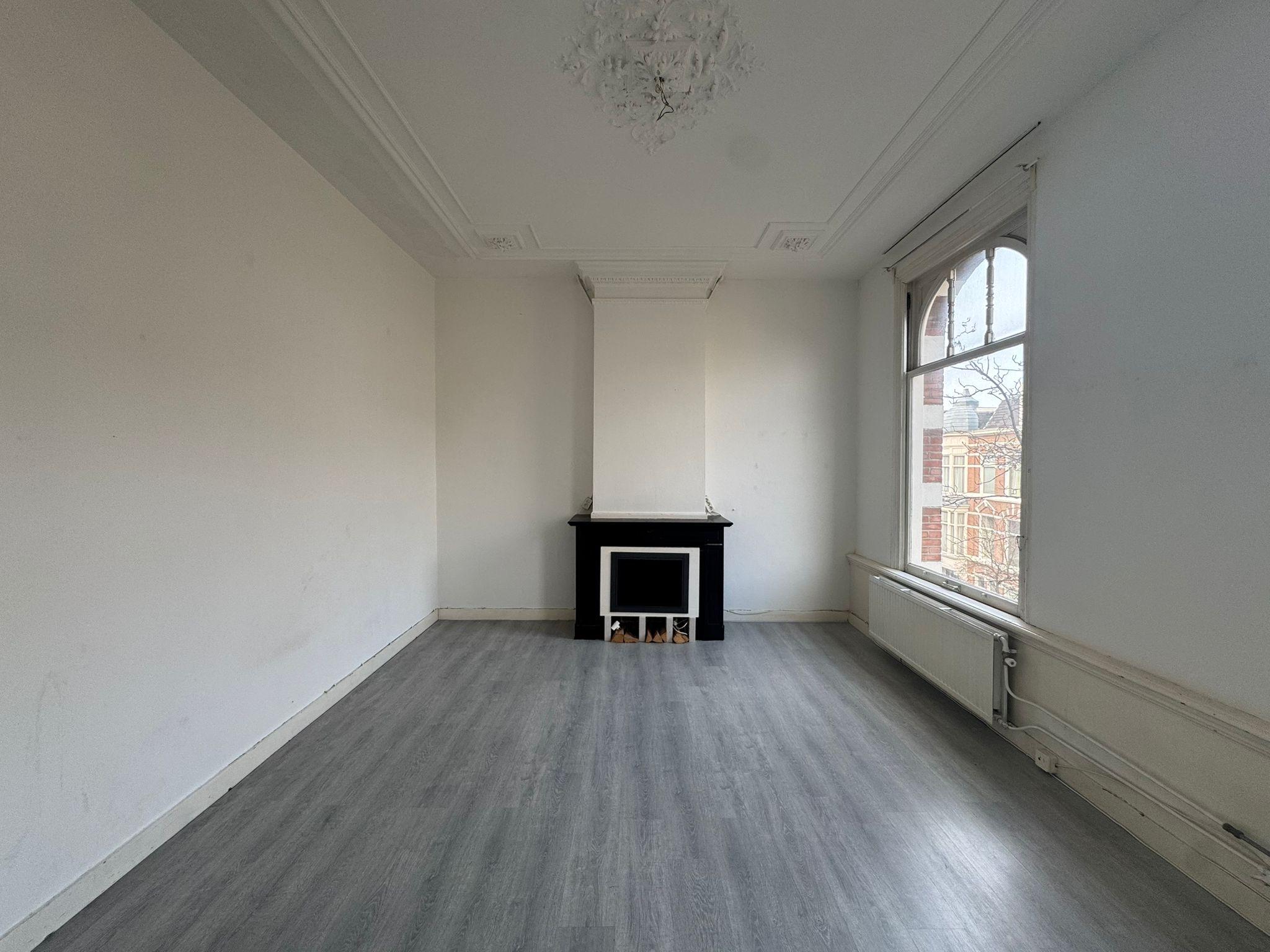 show all photos of Sweelinckplein