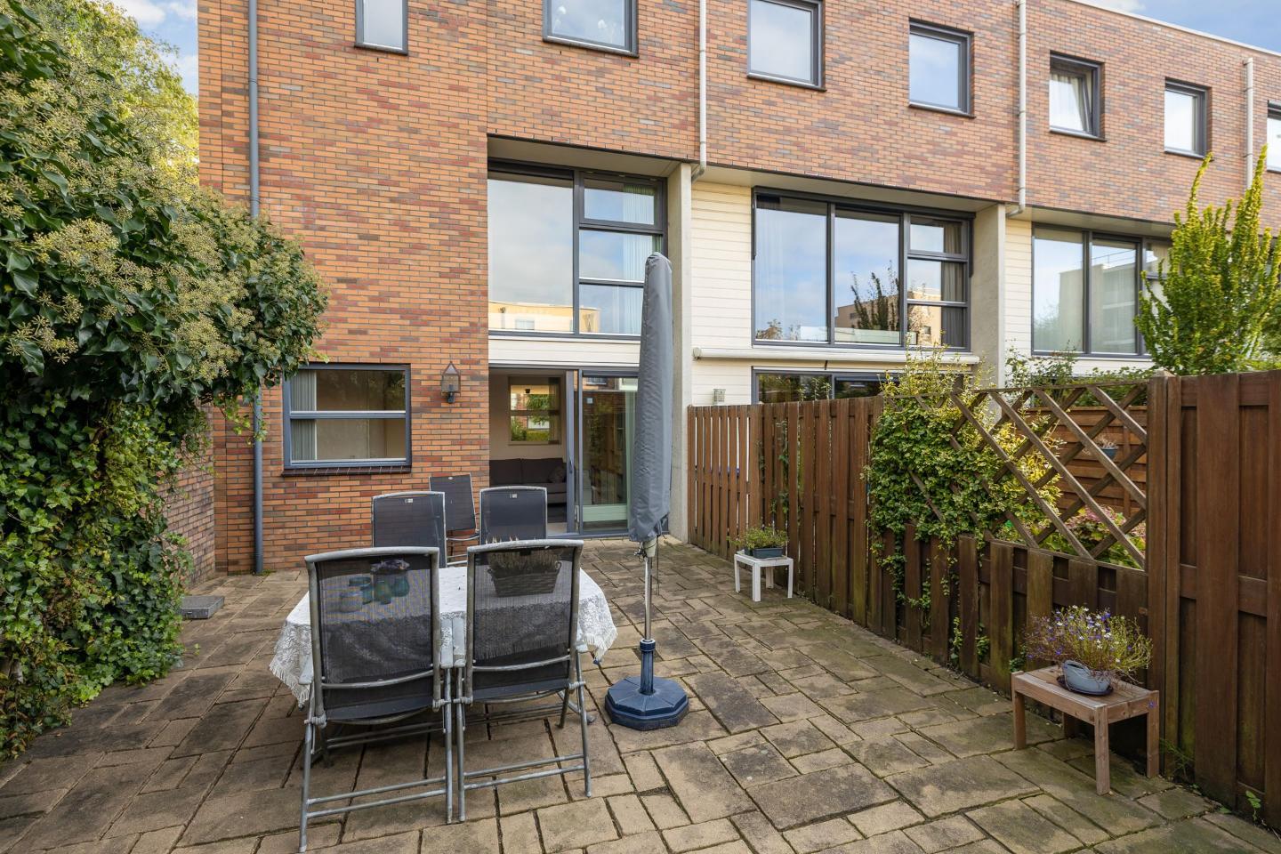 show all photos of Willem Pieter van Dijllaan