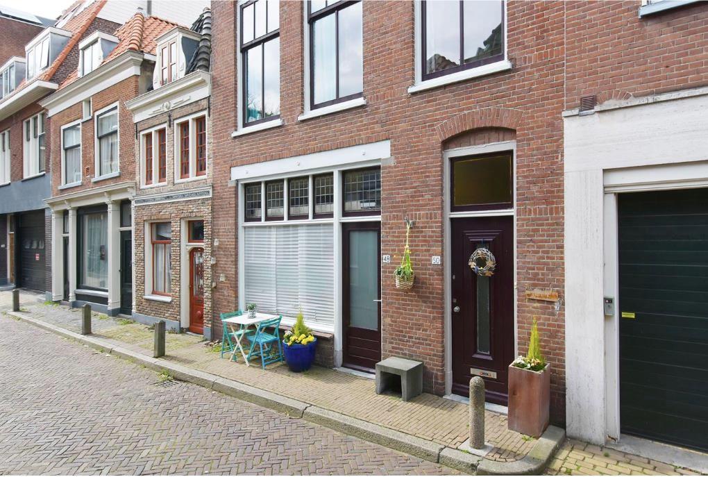 show all photos of Broerhuisstraat