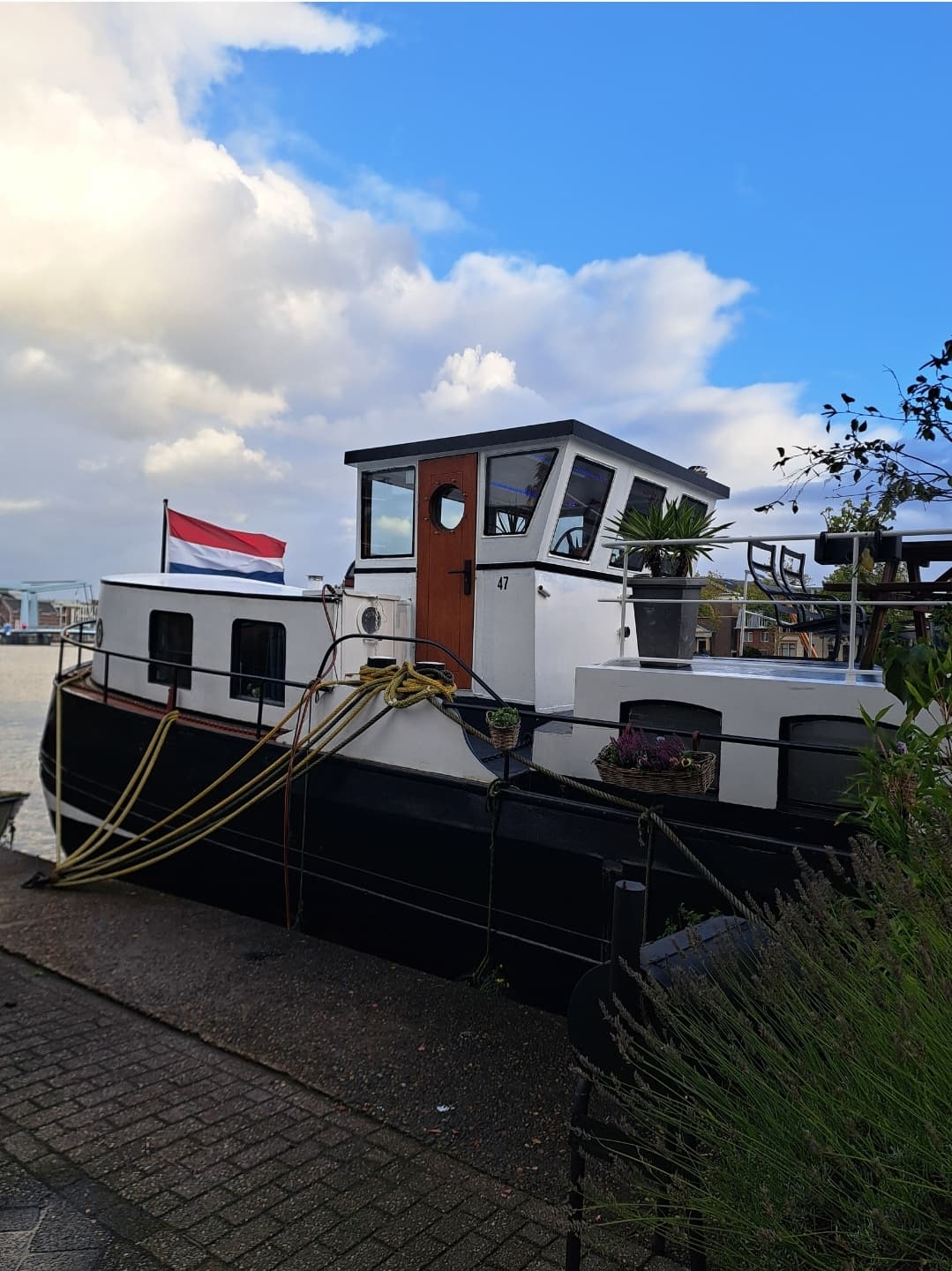 show all photos of Veerdijk