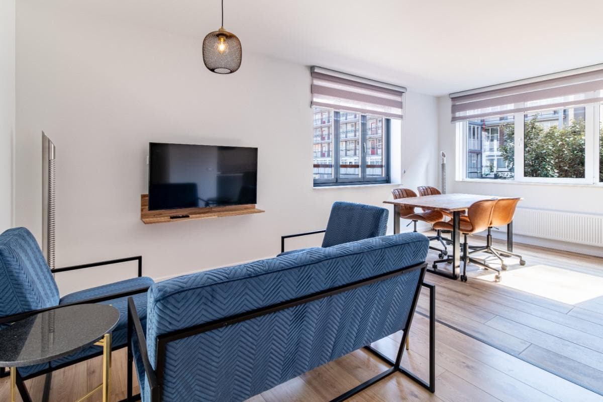 show all photos of Cornelis van Vollenhovenstraat