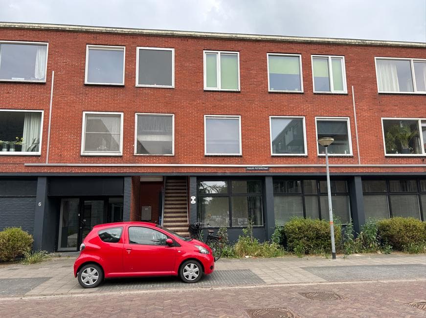show all photos of Paulus Potterstraat