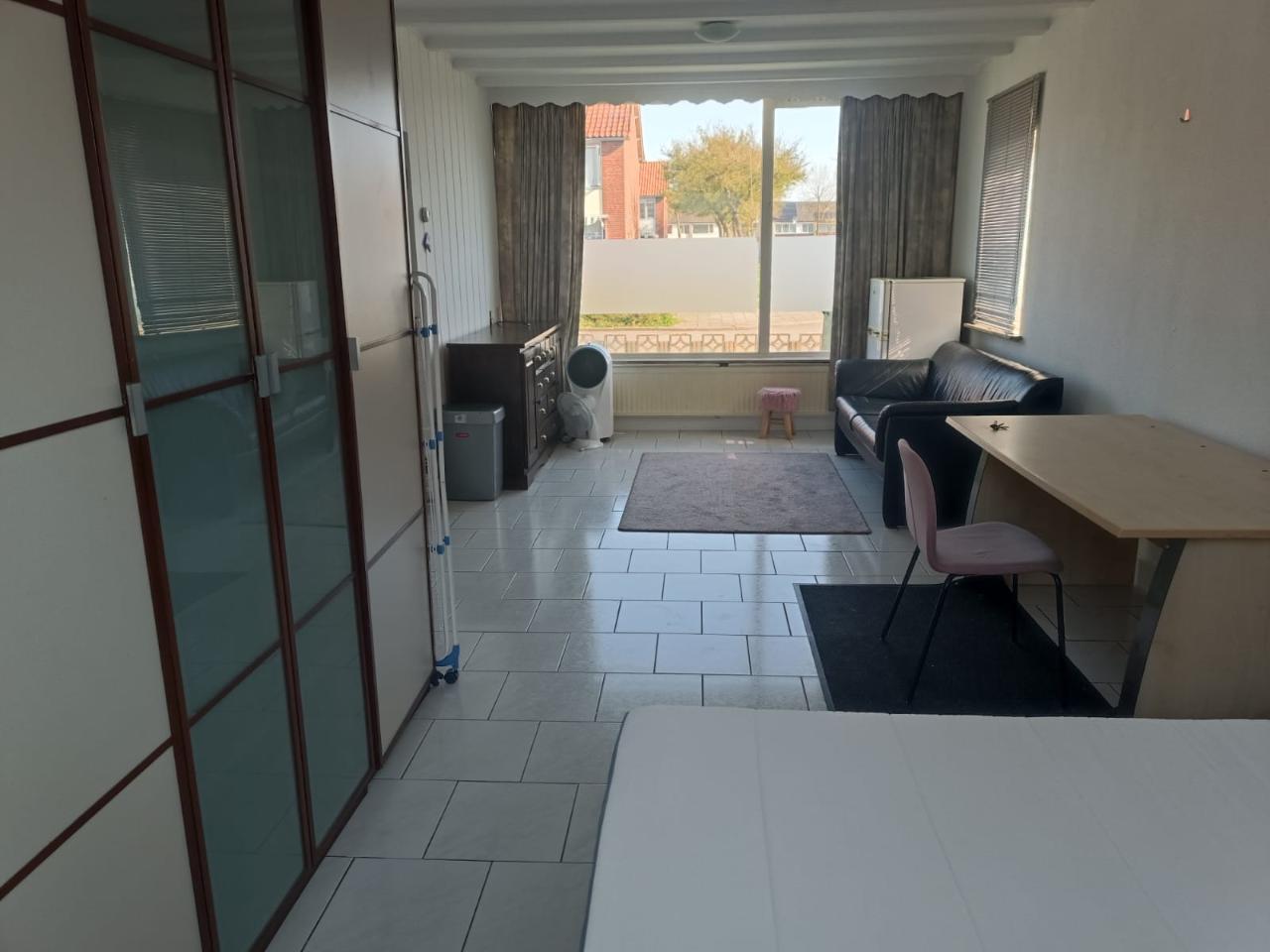 show all photos of Leon van Heilstraat