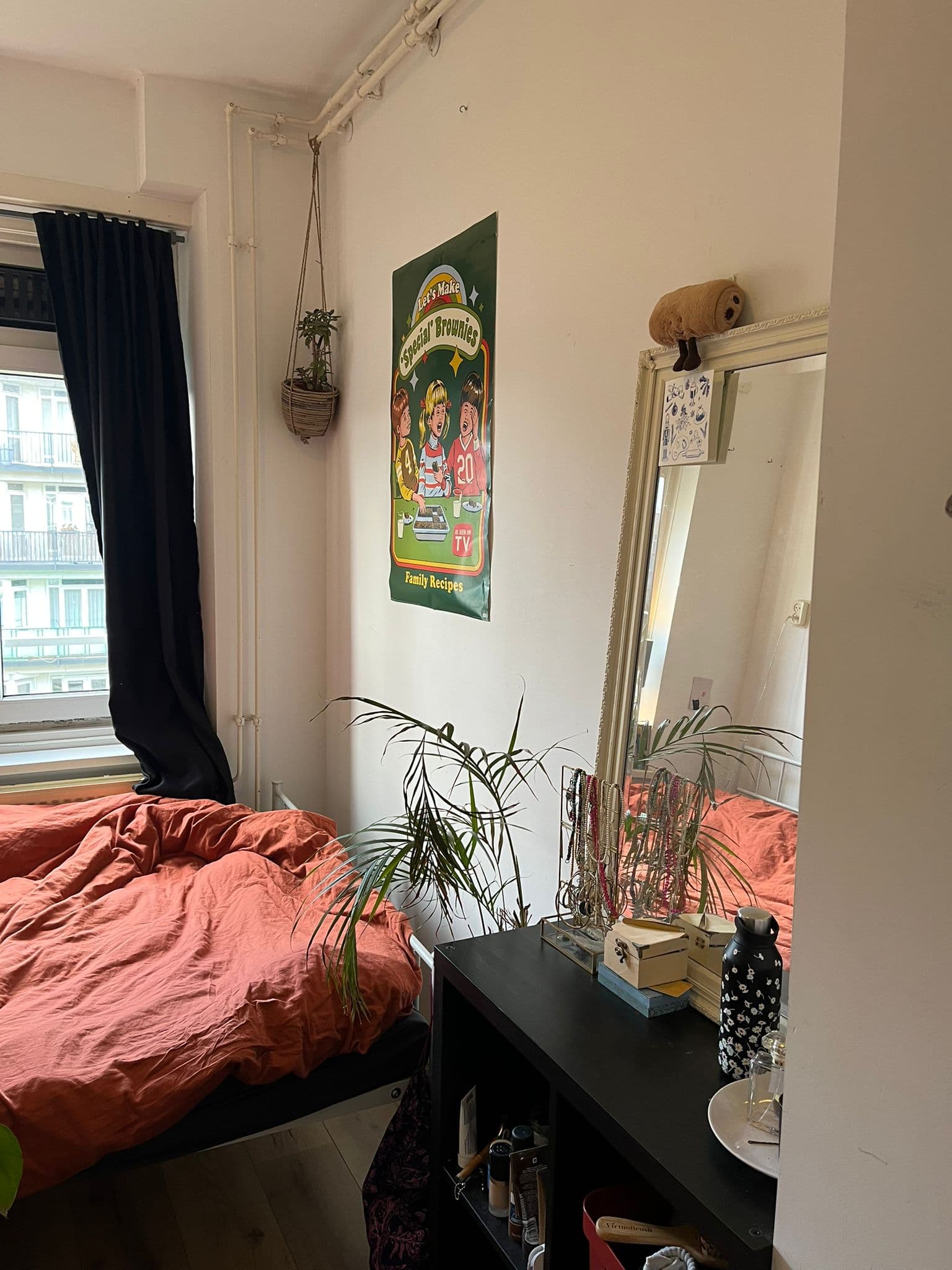 show all photos of Robert Scottstraat