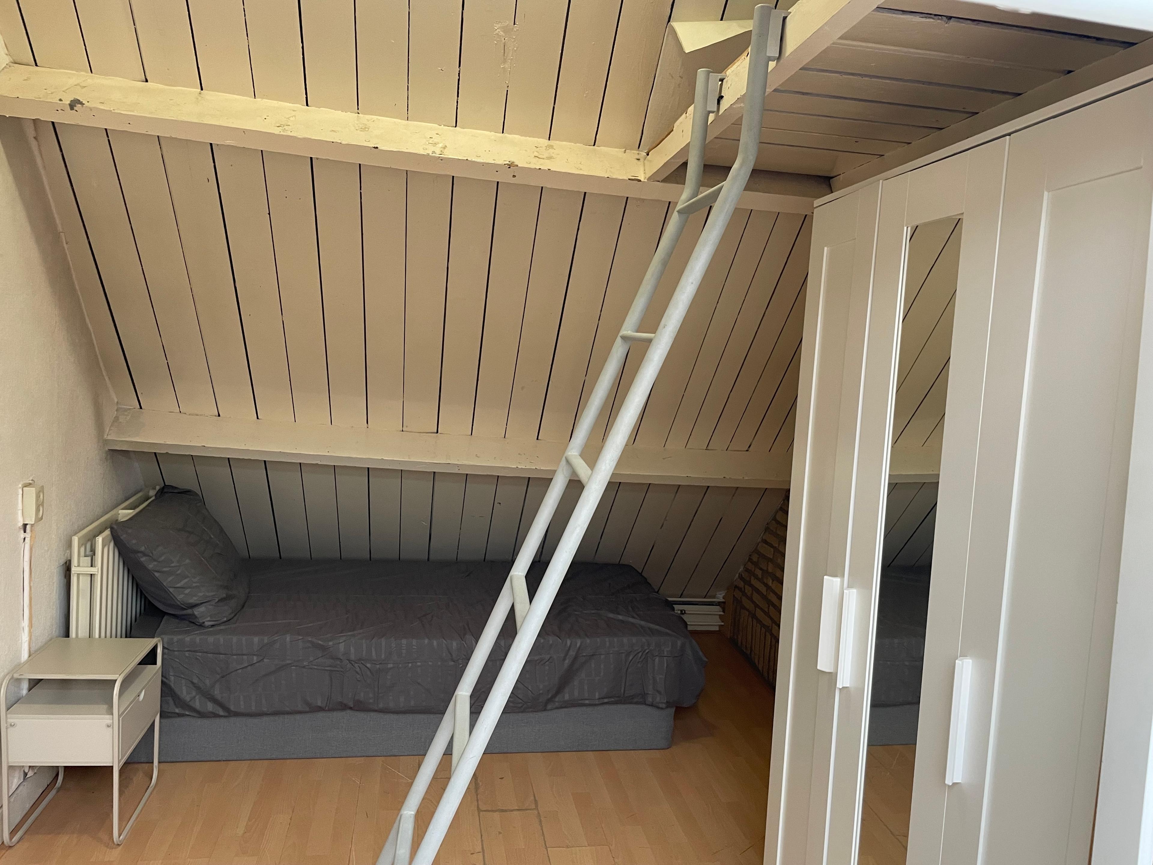 show all photos of Eerste Walstraat