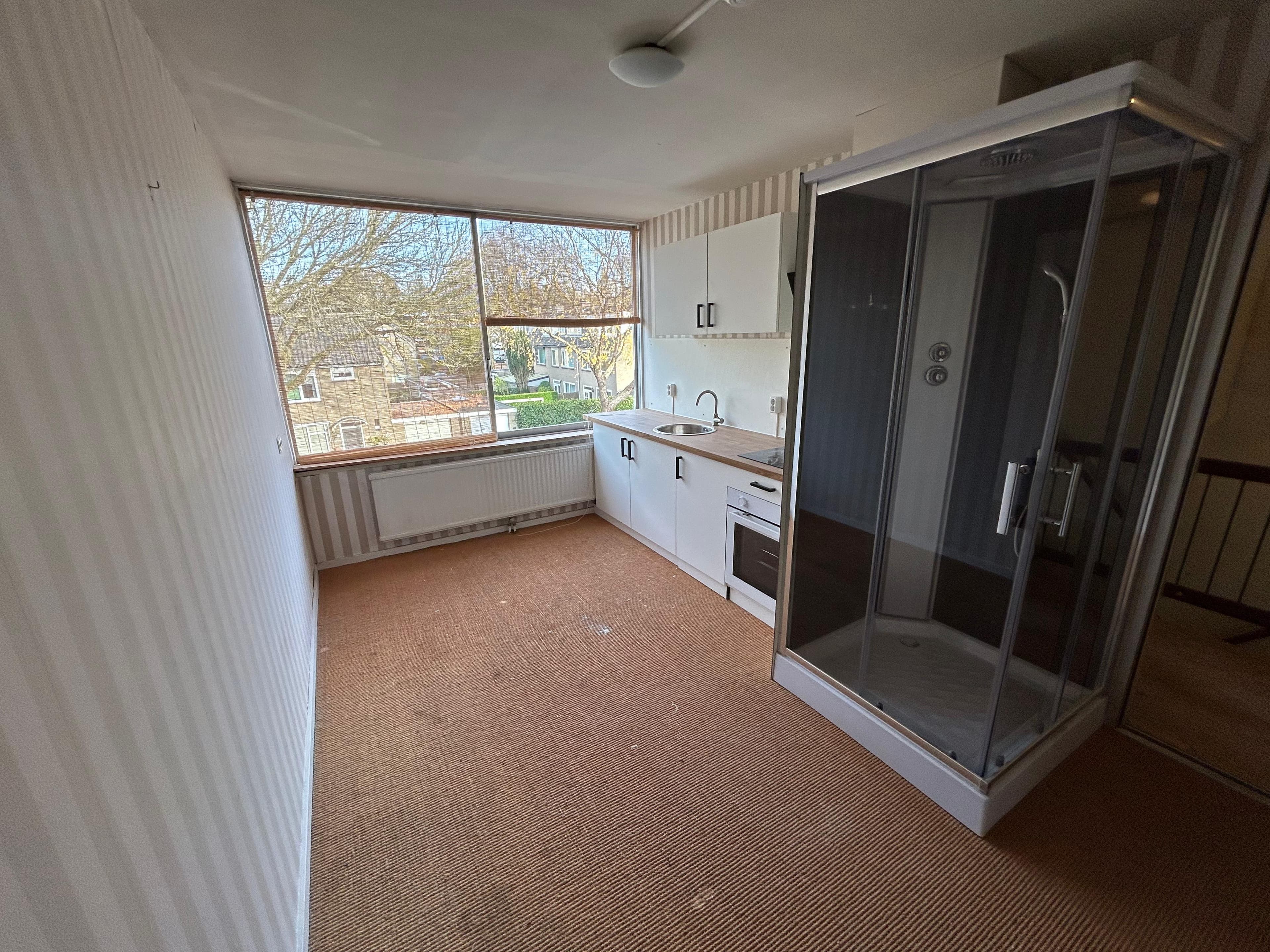 show all photos of Weegbreestraat