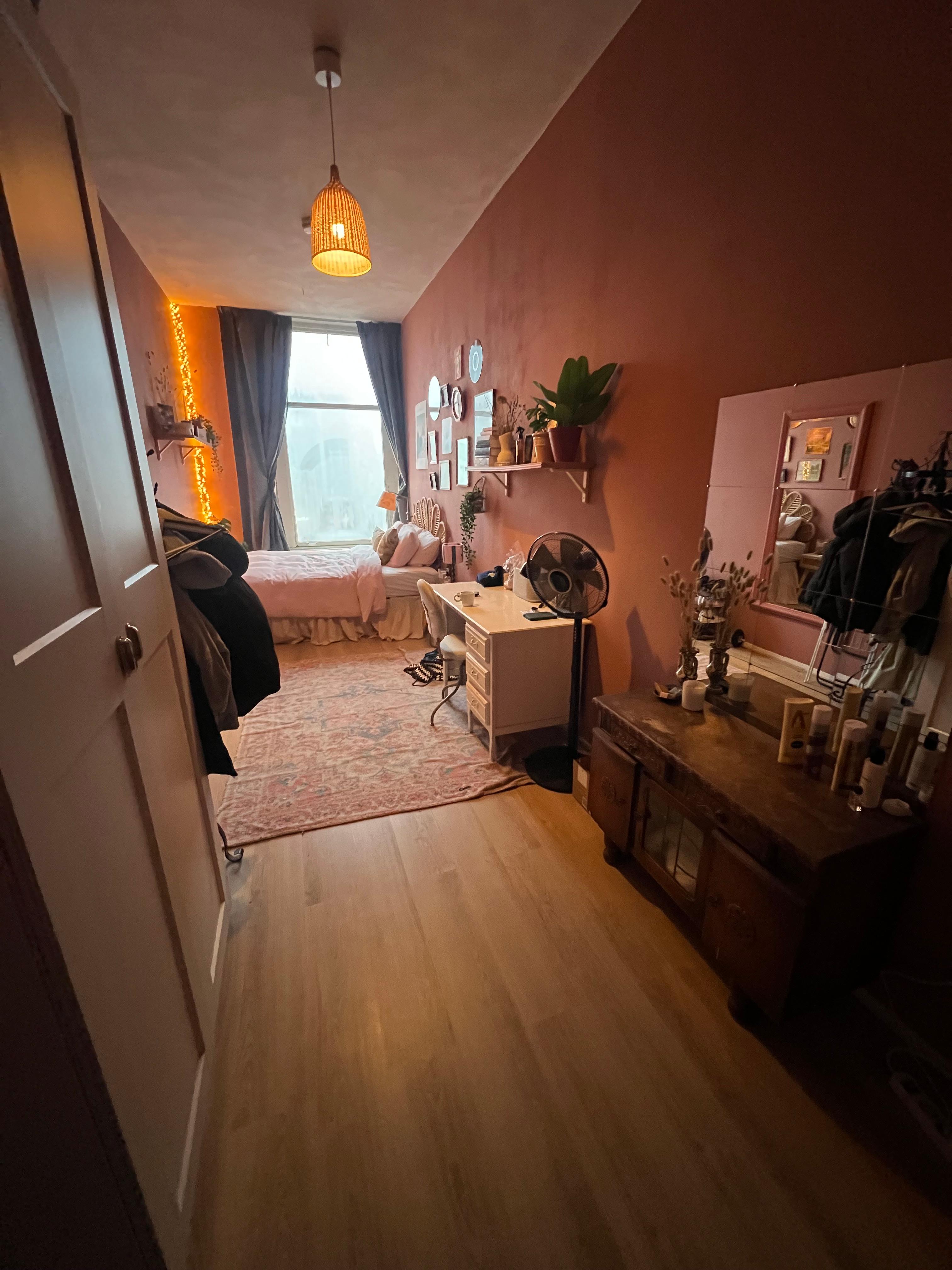 show all photos of Haddingestraat