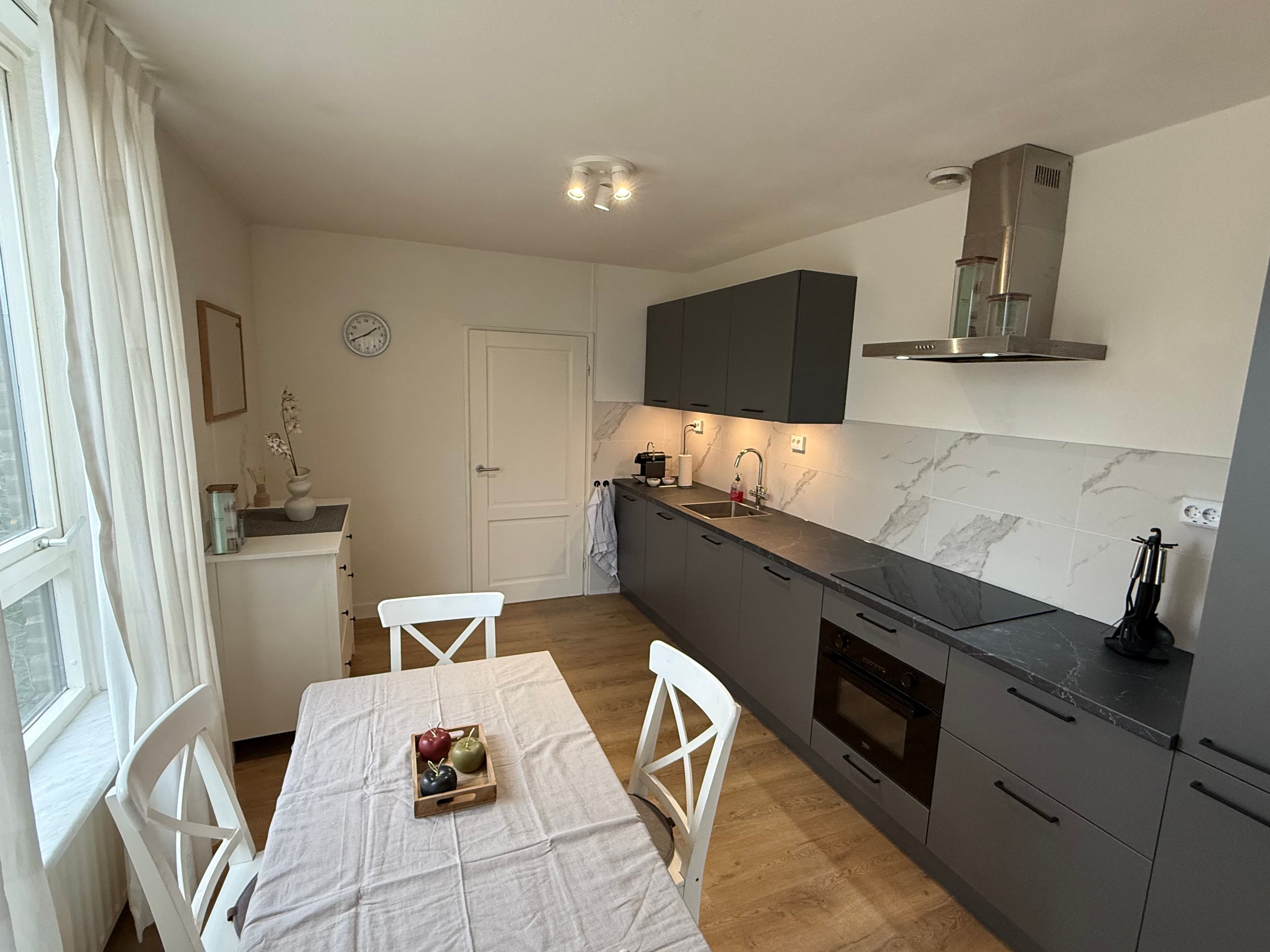 show all photos of Heeghtakker