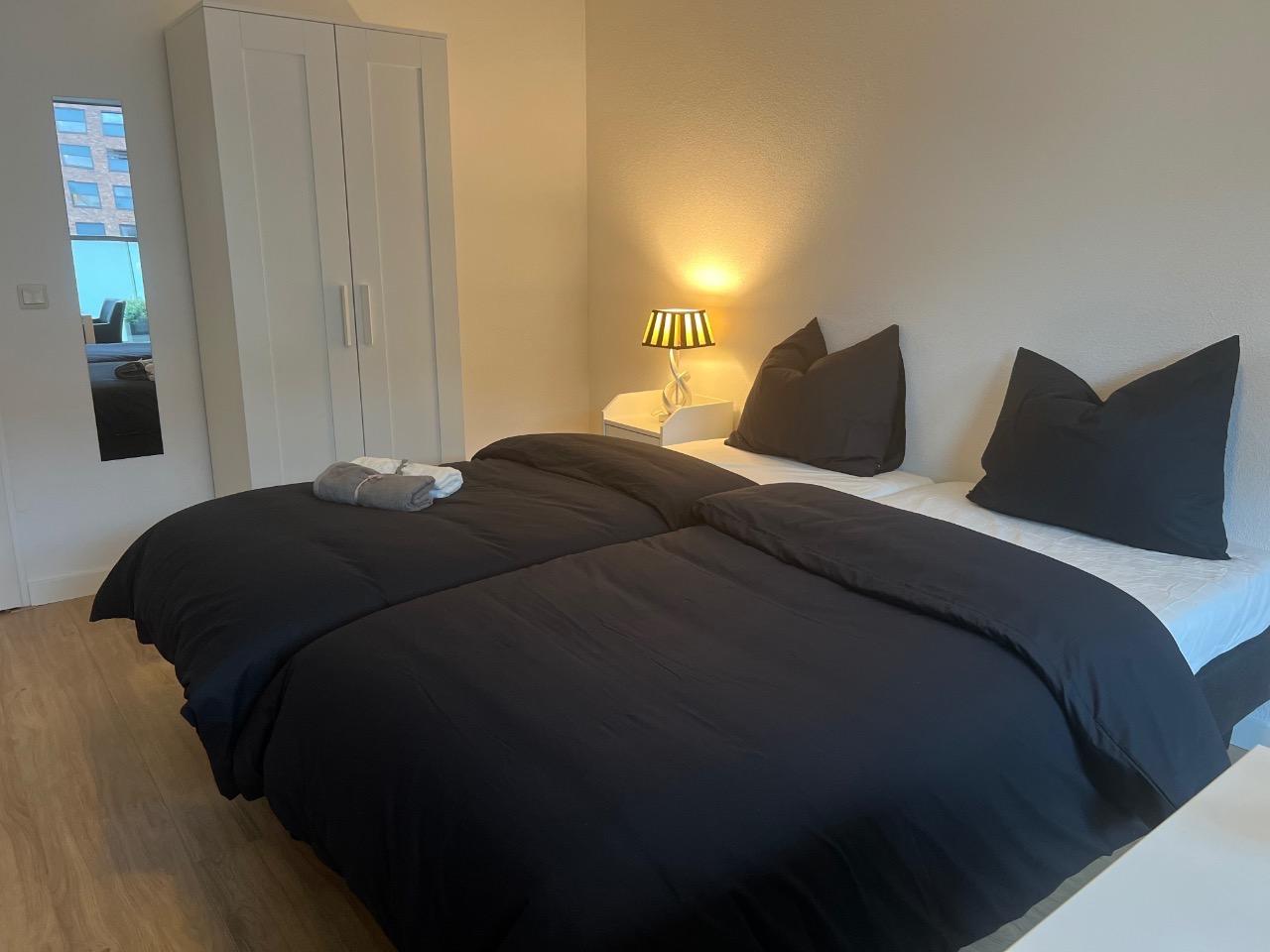 show all photos of Helmersstraat