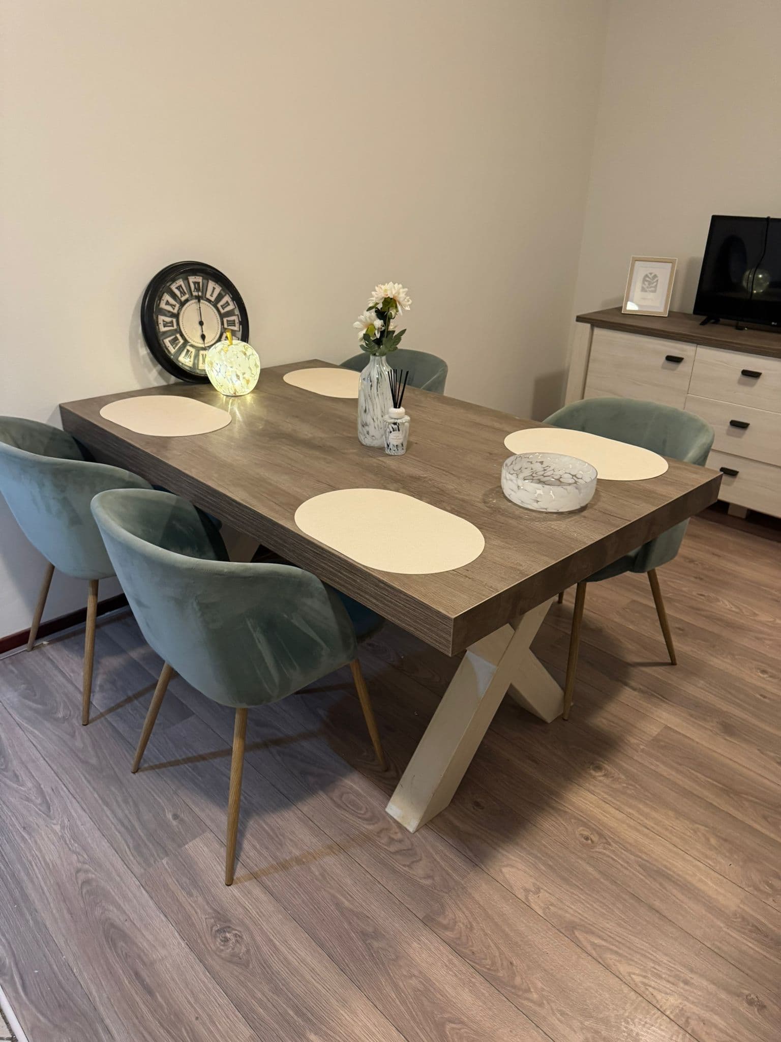 show all photos of Hastelweg