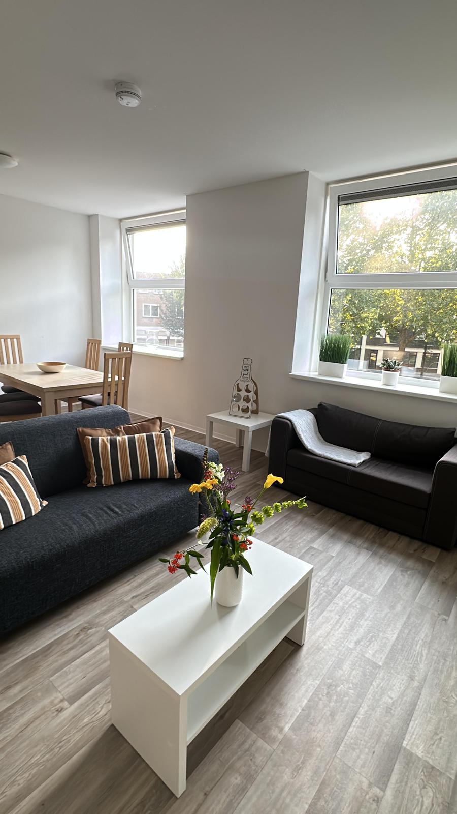 show all photos of Burgemeester Edo Bergsmalaan