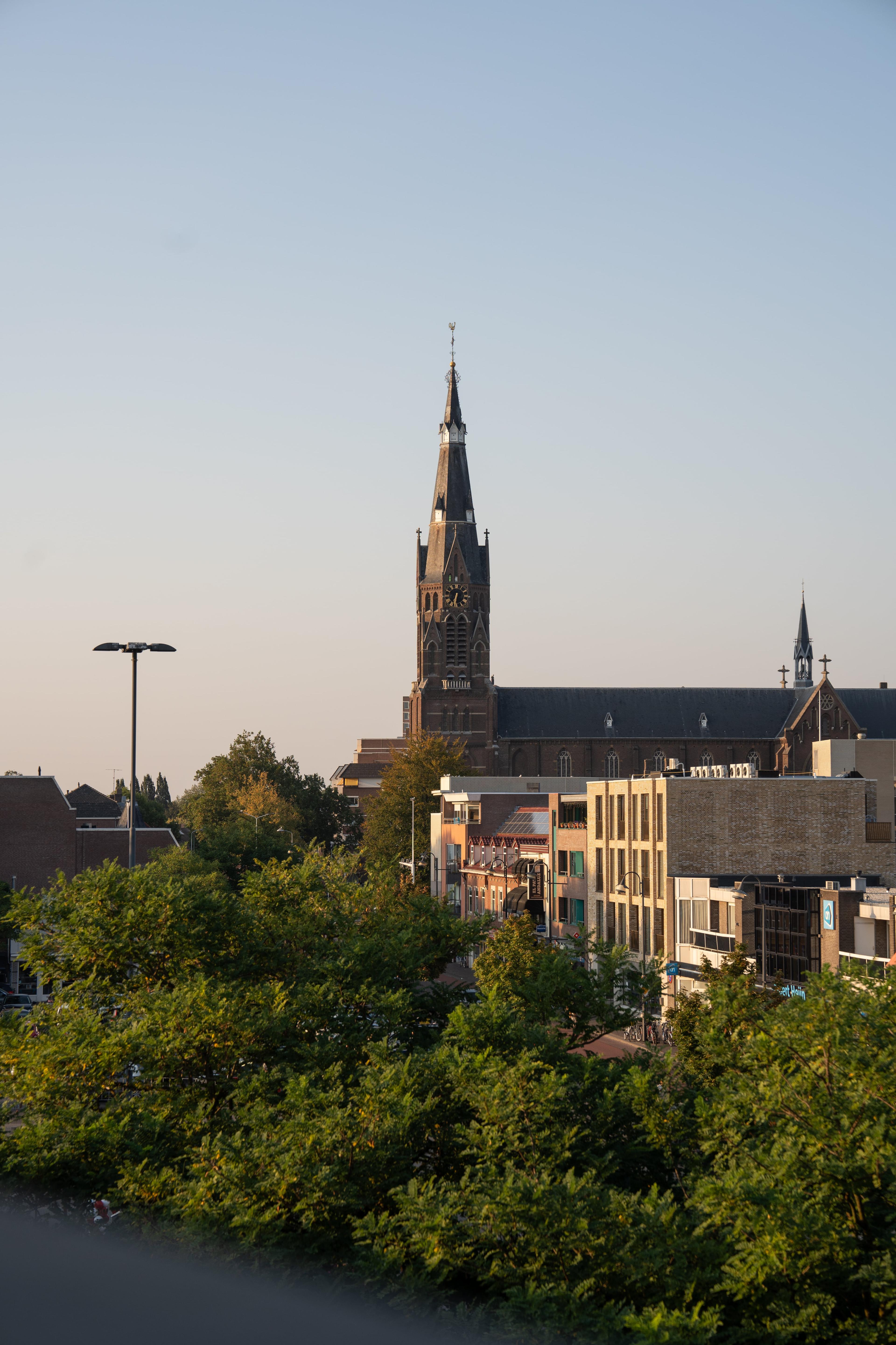 show all photos of Woenselse Markt