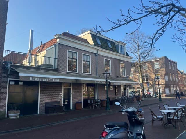 show all photos of Raamsteeg