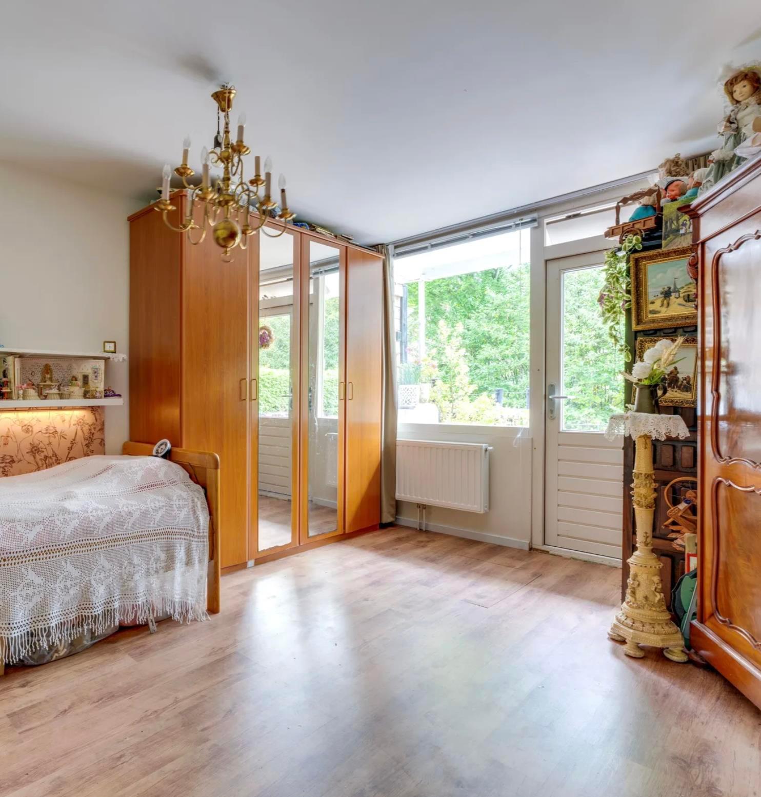 show all photos of Varenstraat