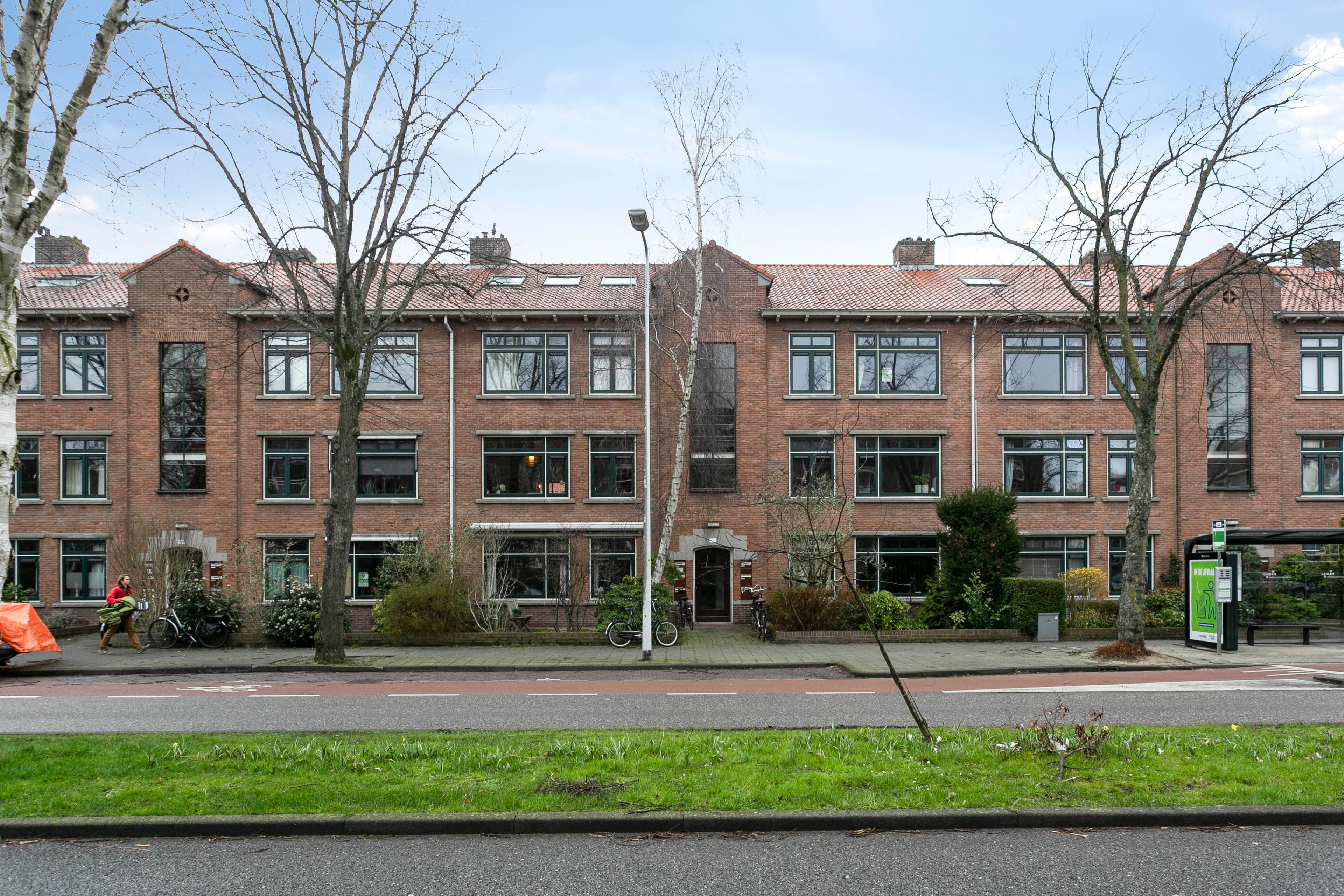 show all photos of Burggravenlaan