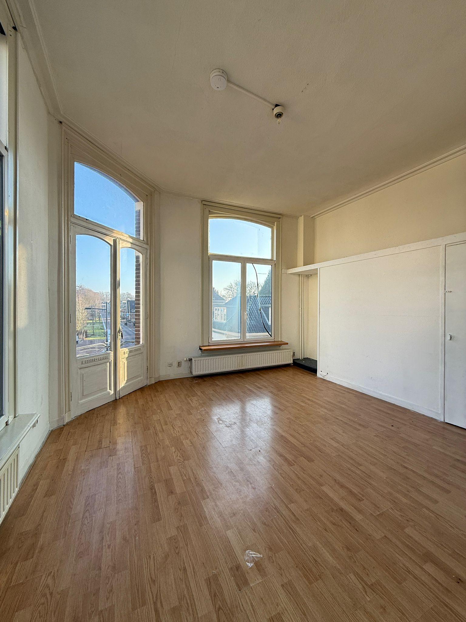 show all photos of Kerkplein