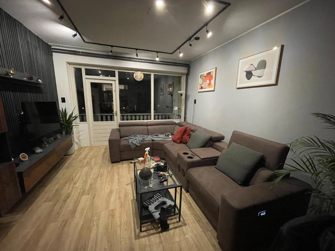 show all photos of Osdorper Ban