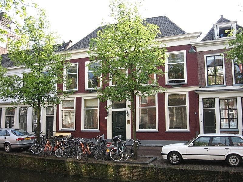 show all photos of Oude Delft