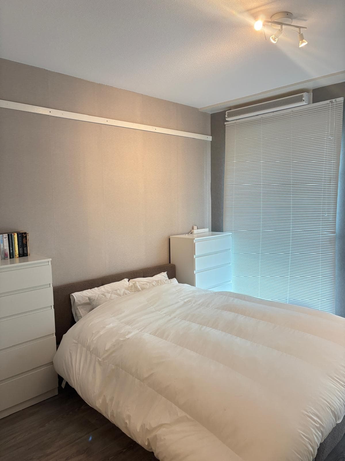 show all photos of Pieter Calandlaan