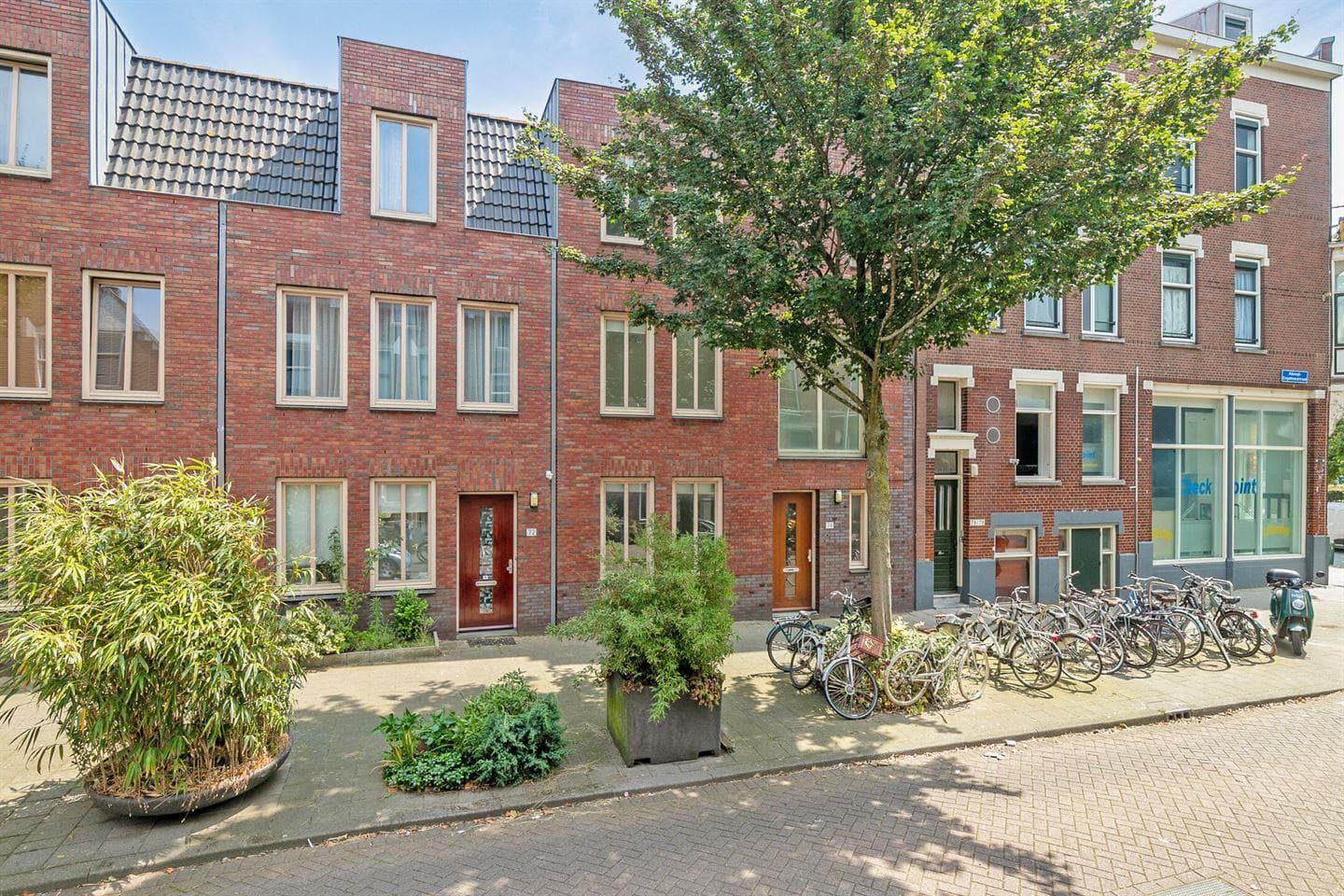 show all photos of Albregt-Engelmanstraat