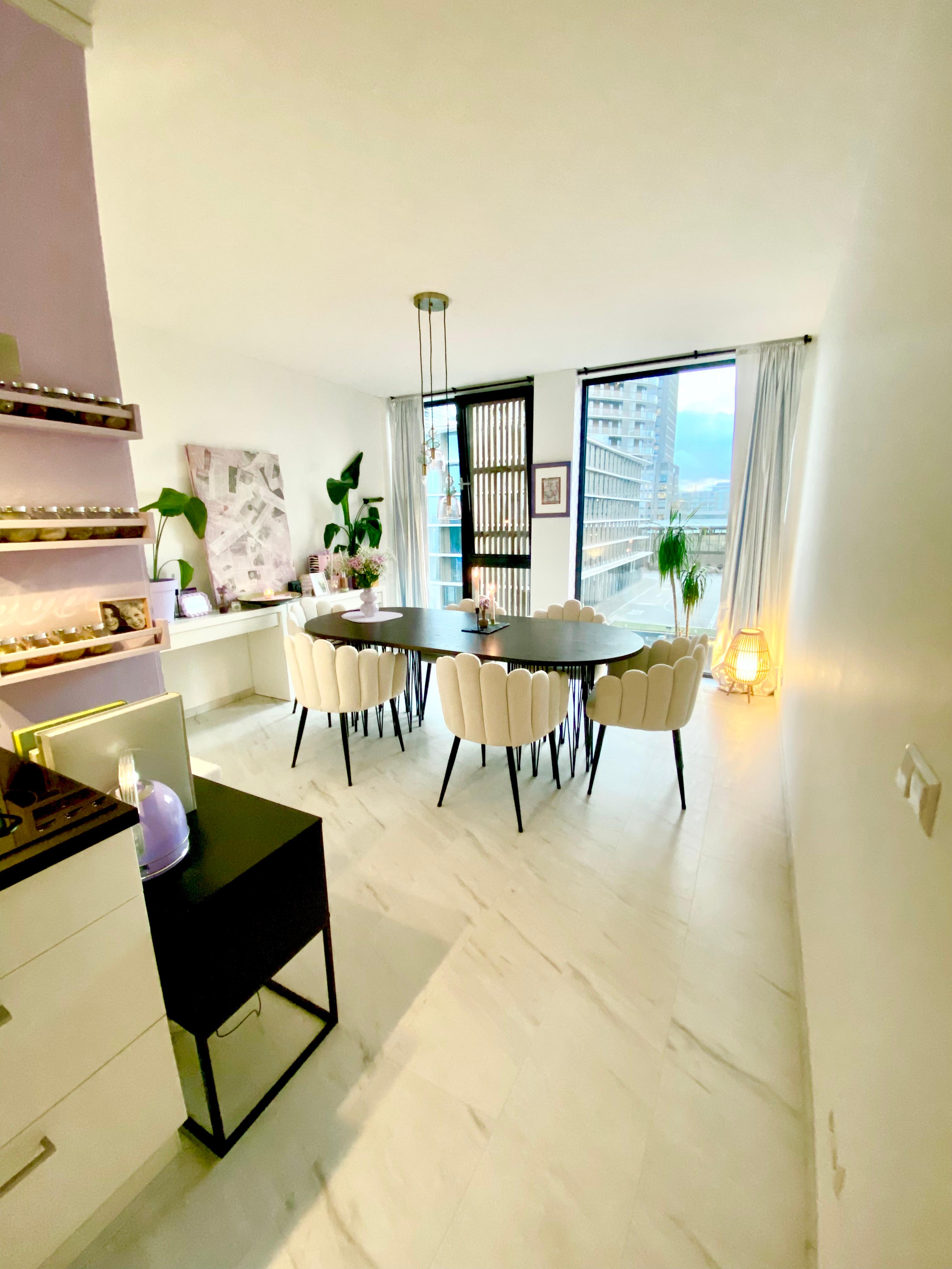 show all photos of Hugo de Vrieslaan