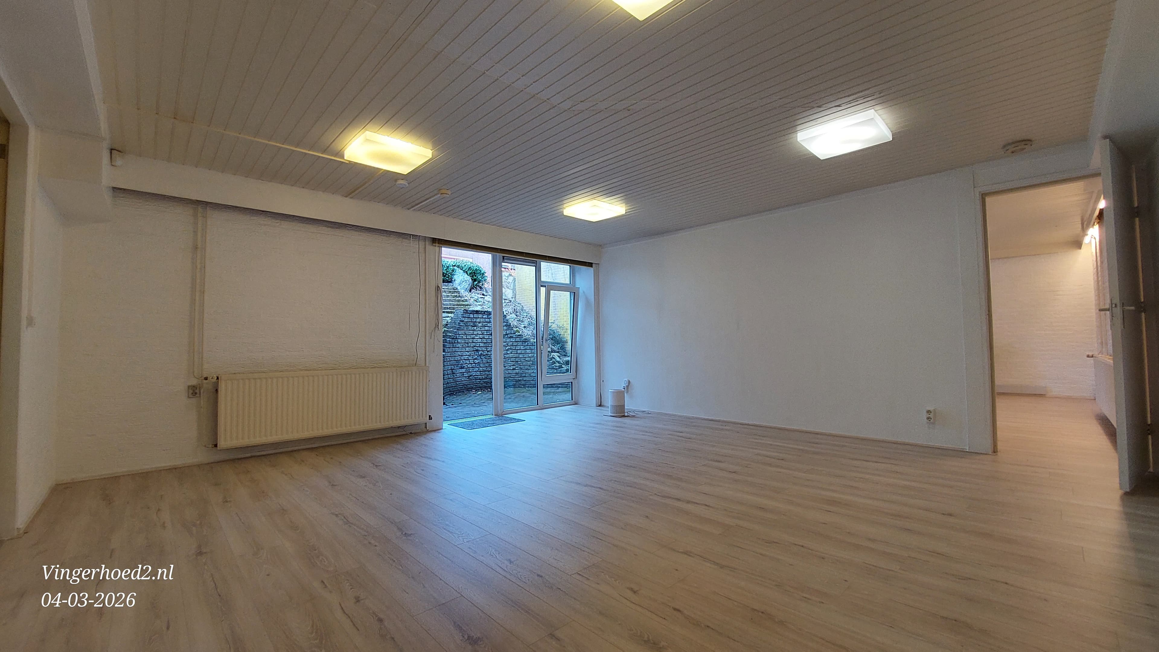 show all photos of Vingerhoed