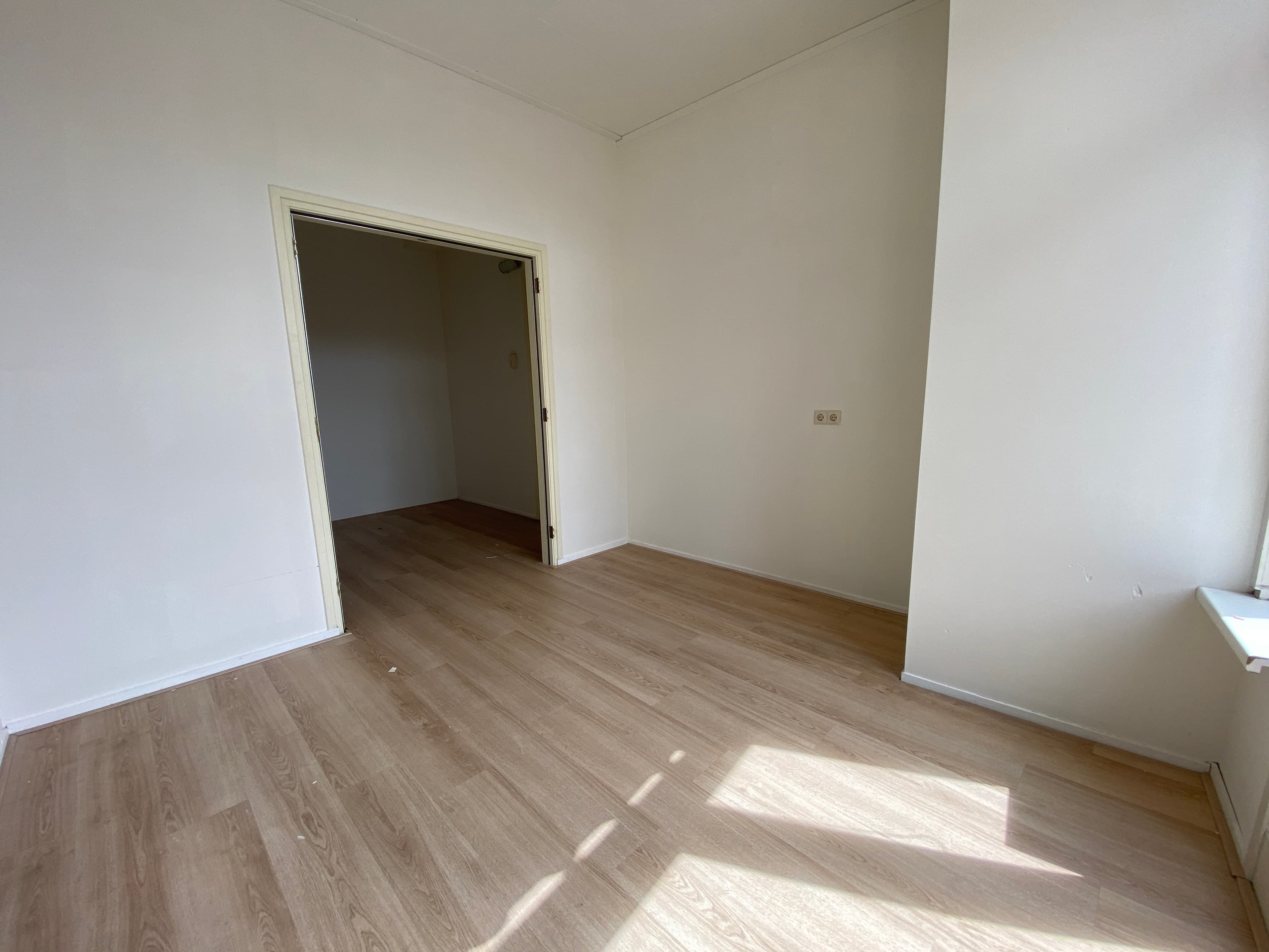 show all photos of Oosterweg