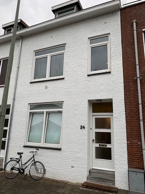 show all photos of Mathijs Heugenstraat
