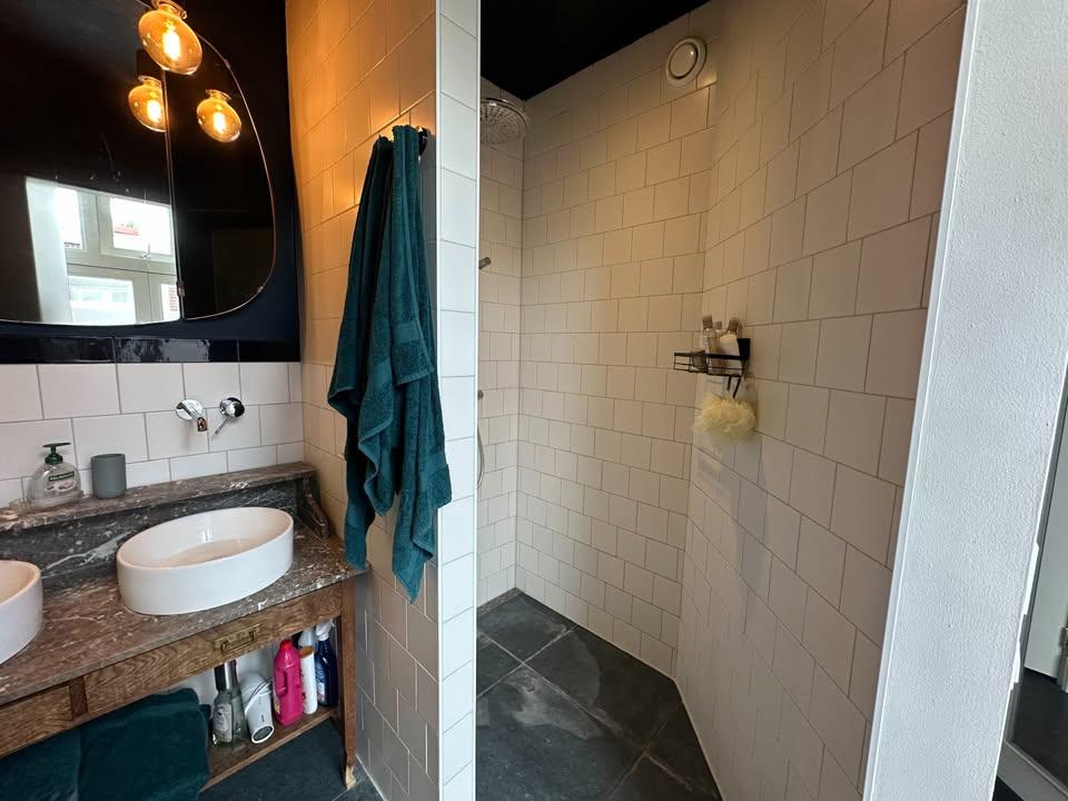 show all photos of Frederik Ruyschstraat