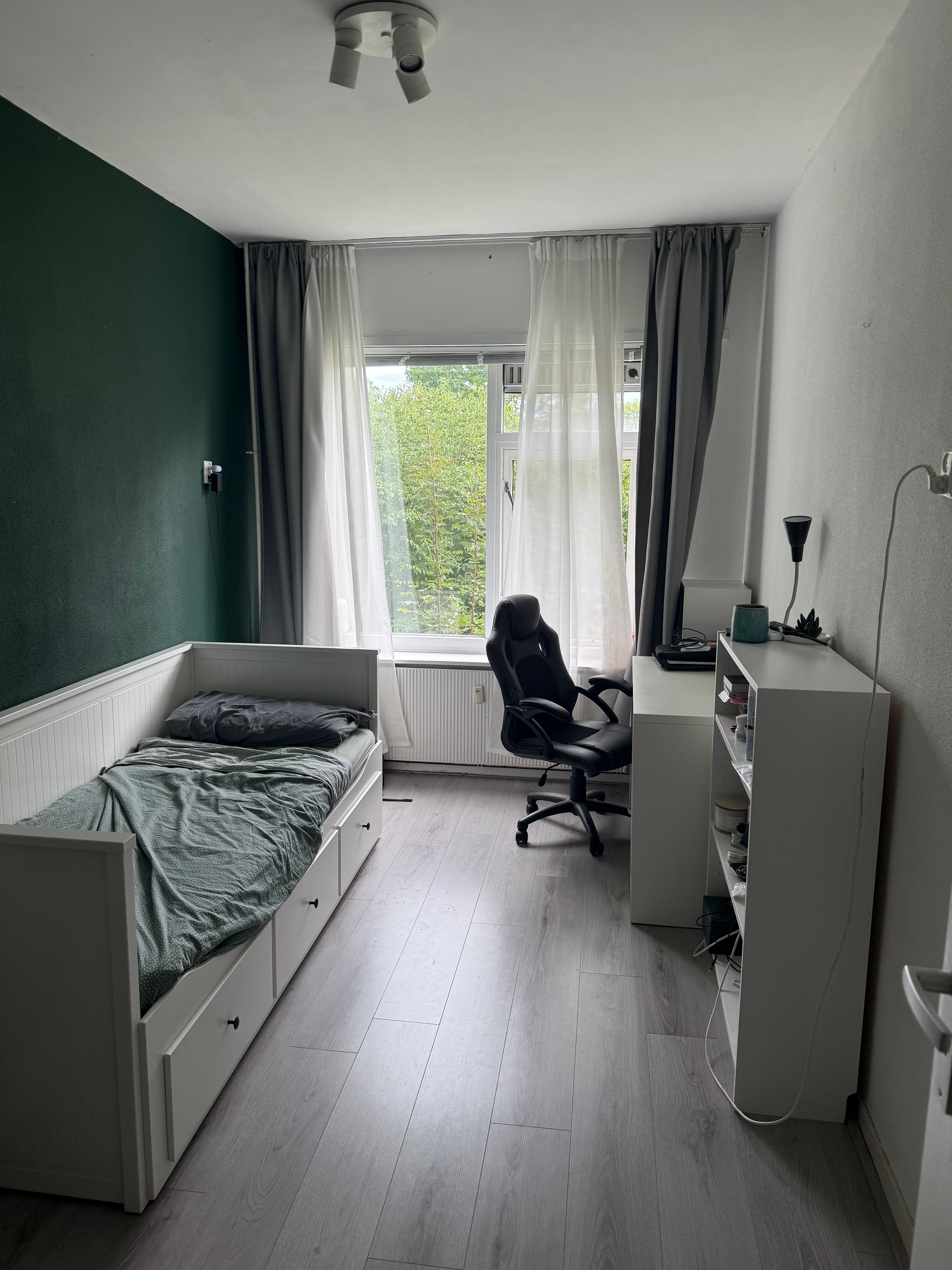 show all photos of Populierenlaan
