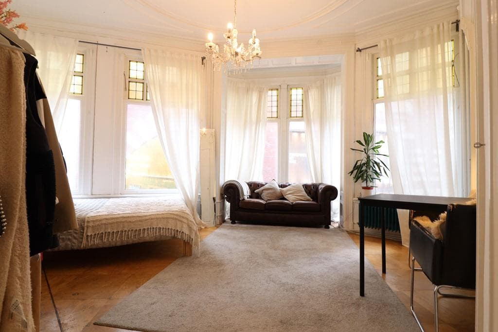 show all photos of Sint Nicolaasstraat