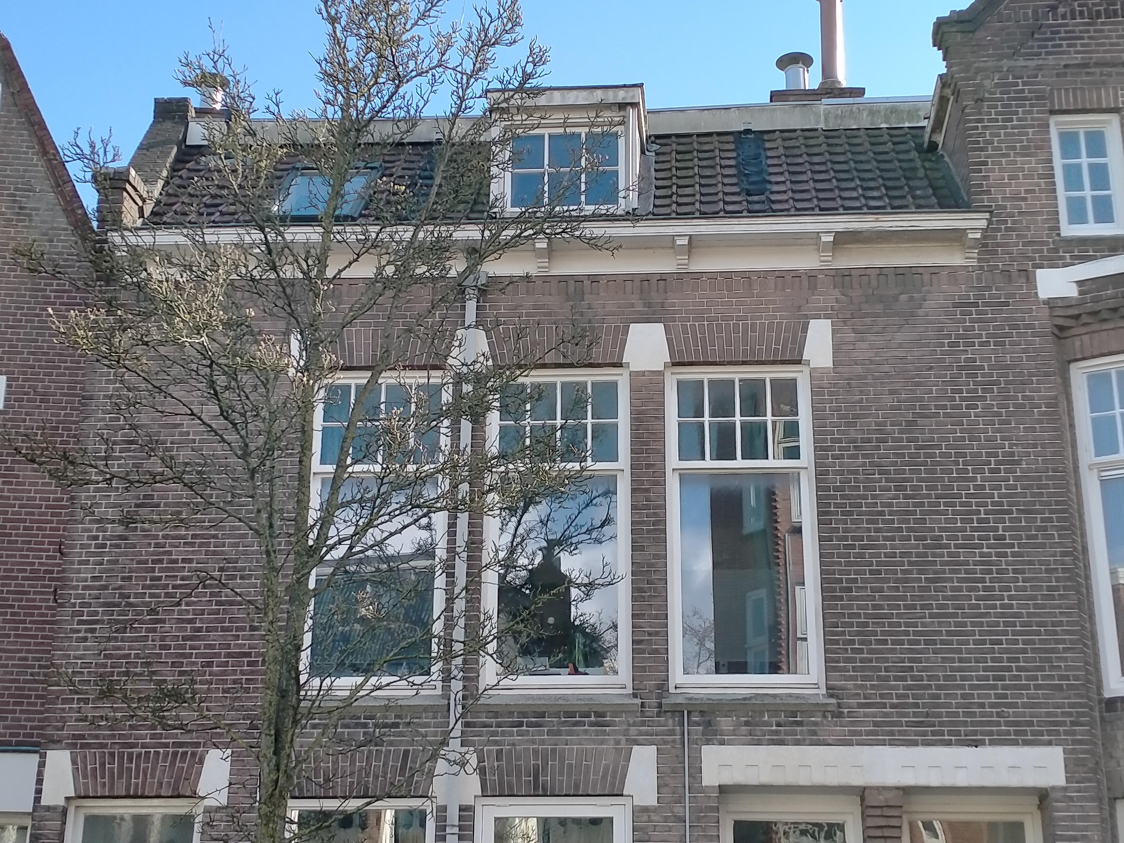 show all photos of Helper Oostsingel