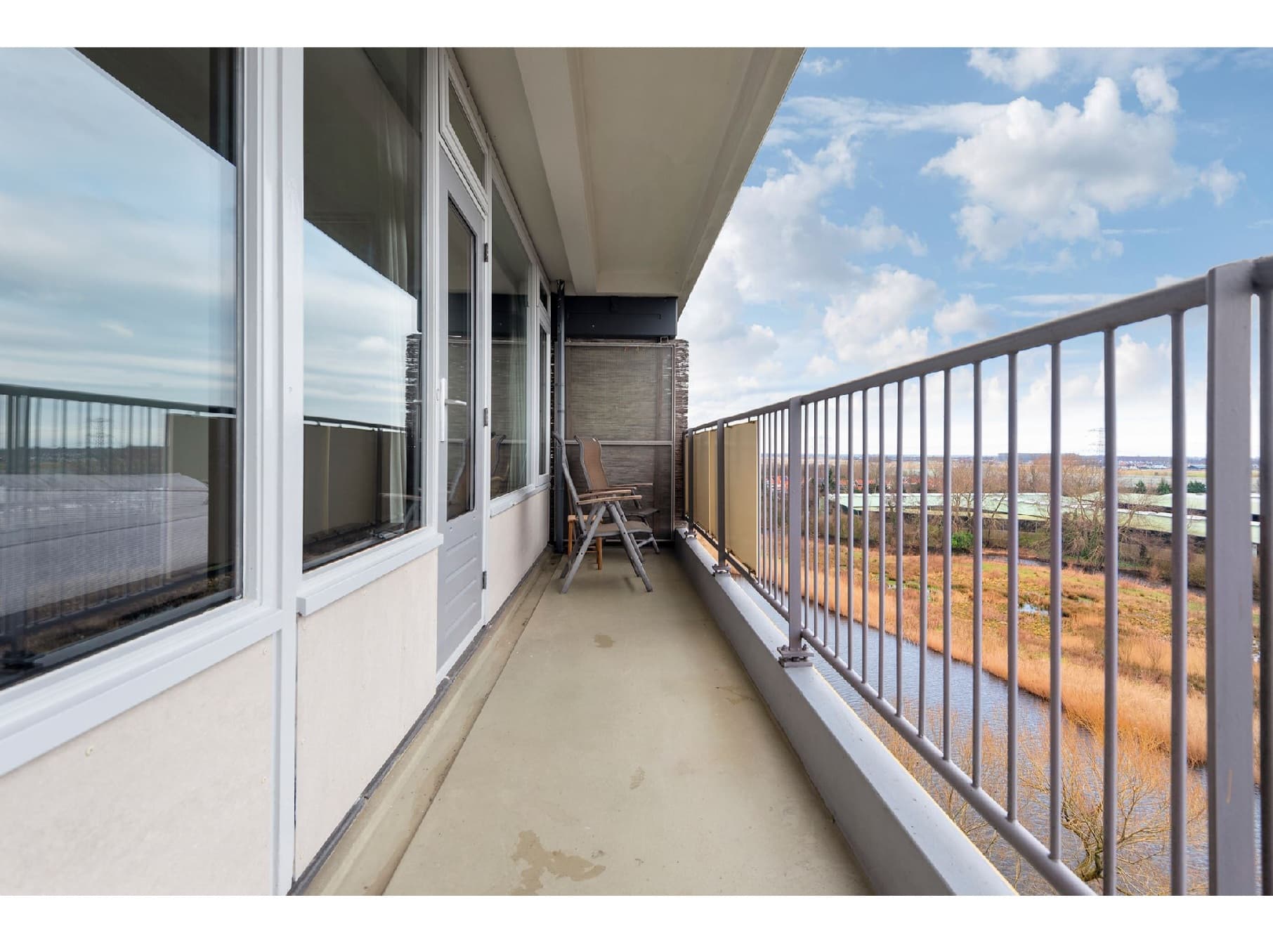 show all photos of Oost-Dorsch
