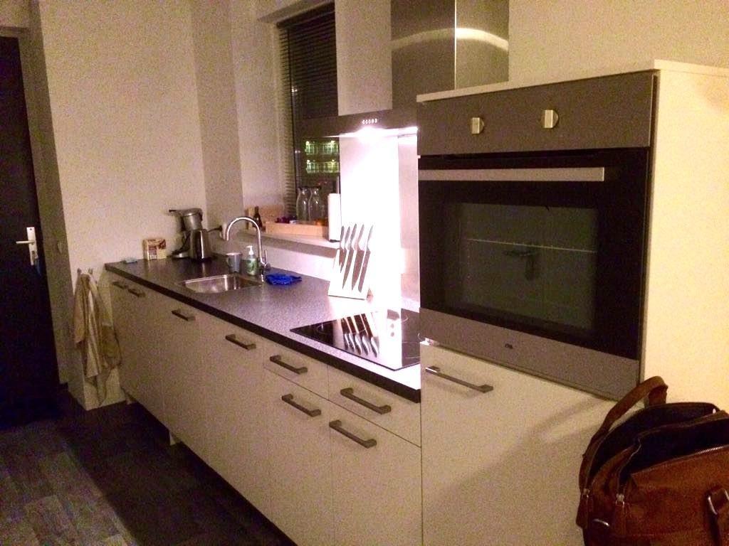 show all photos of Waldorpstraat