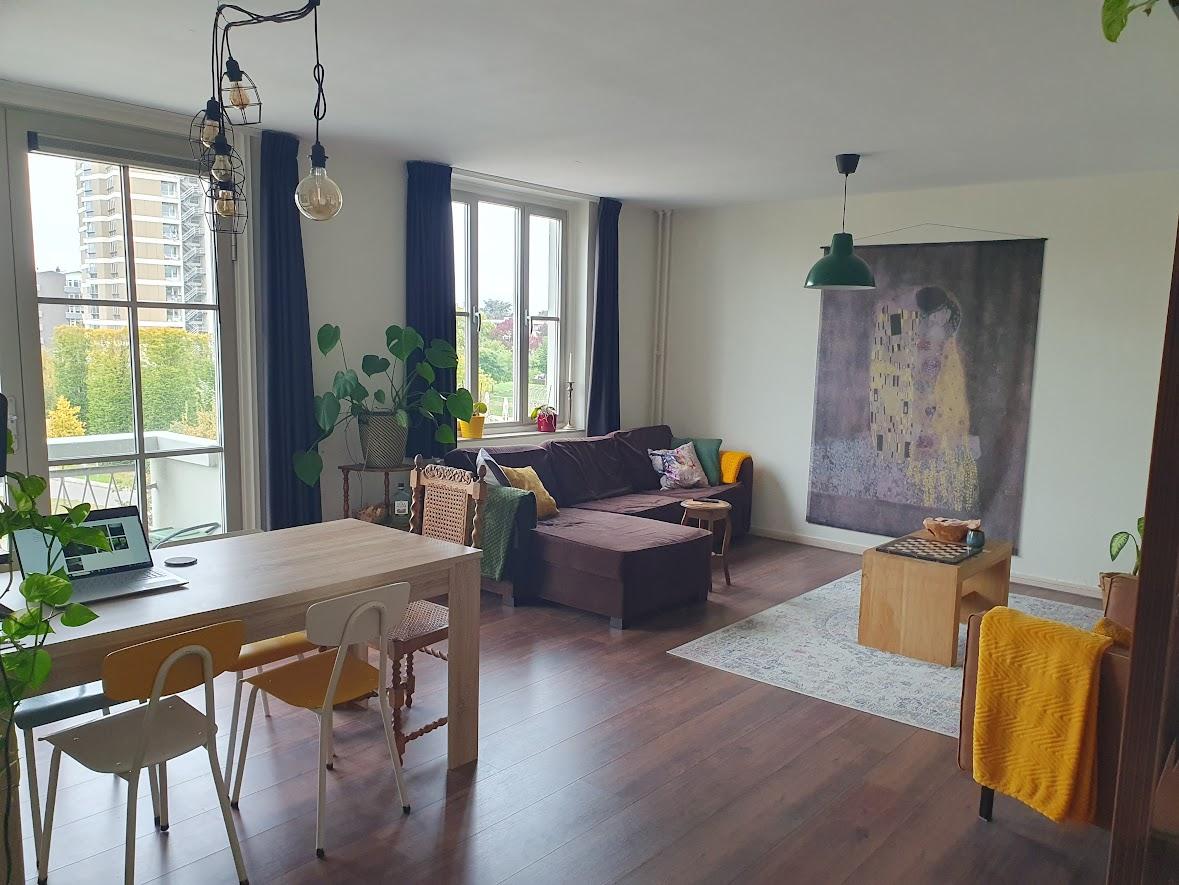 show all photos of Koningsplein flat
