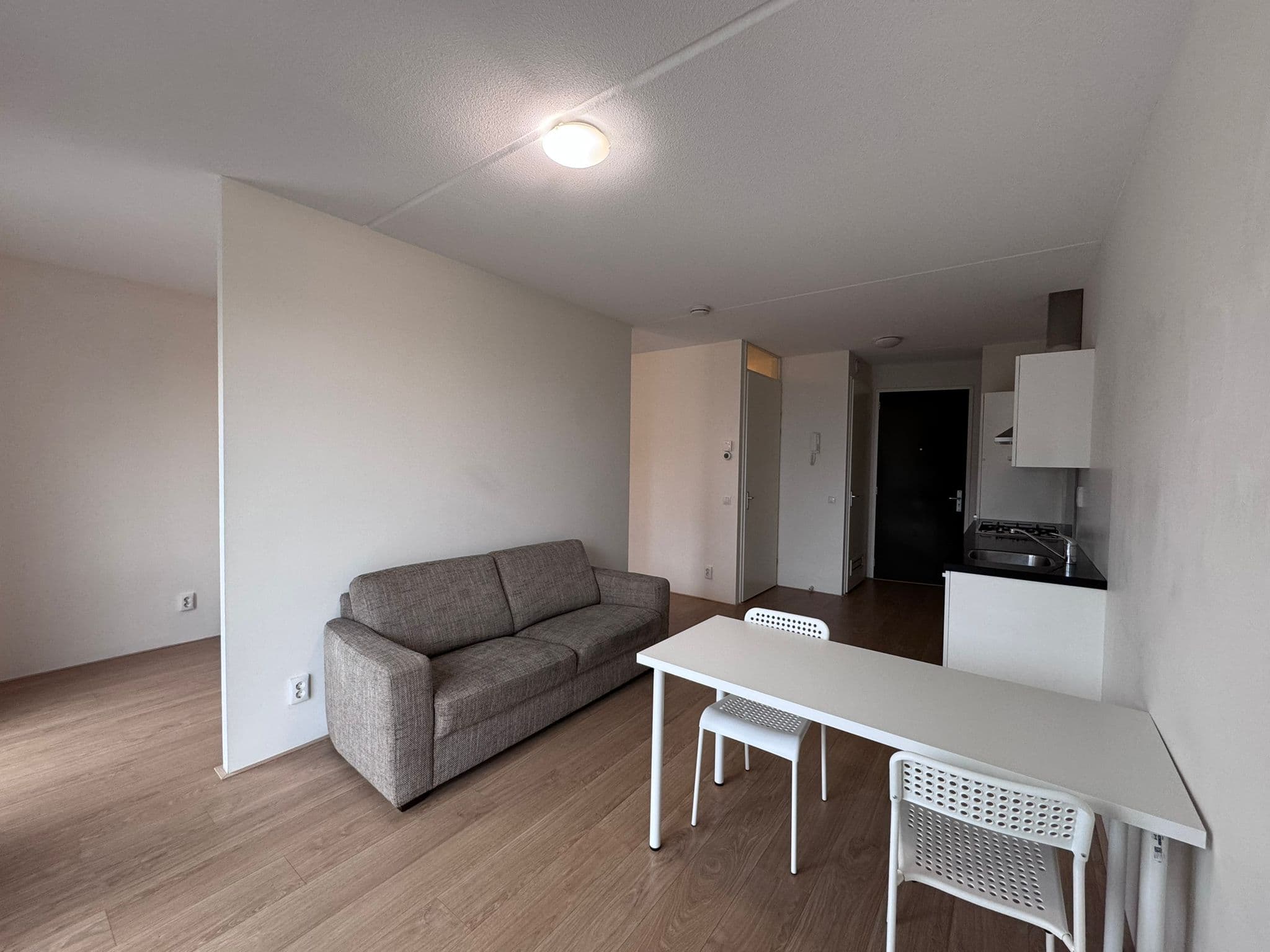 show all photos of 1e Van der Kunstraat