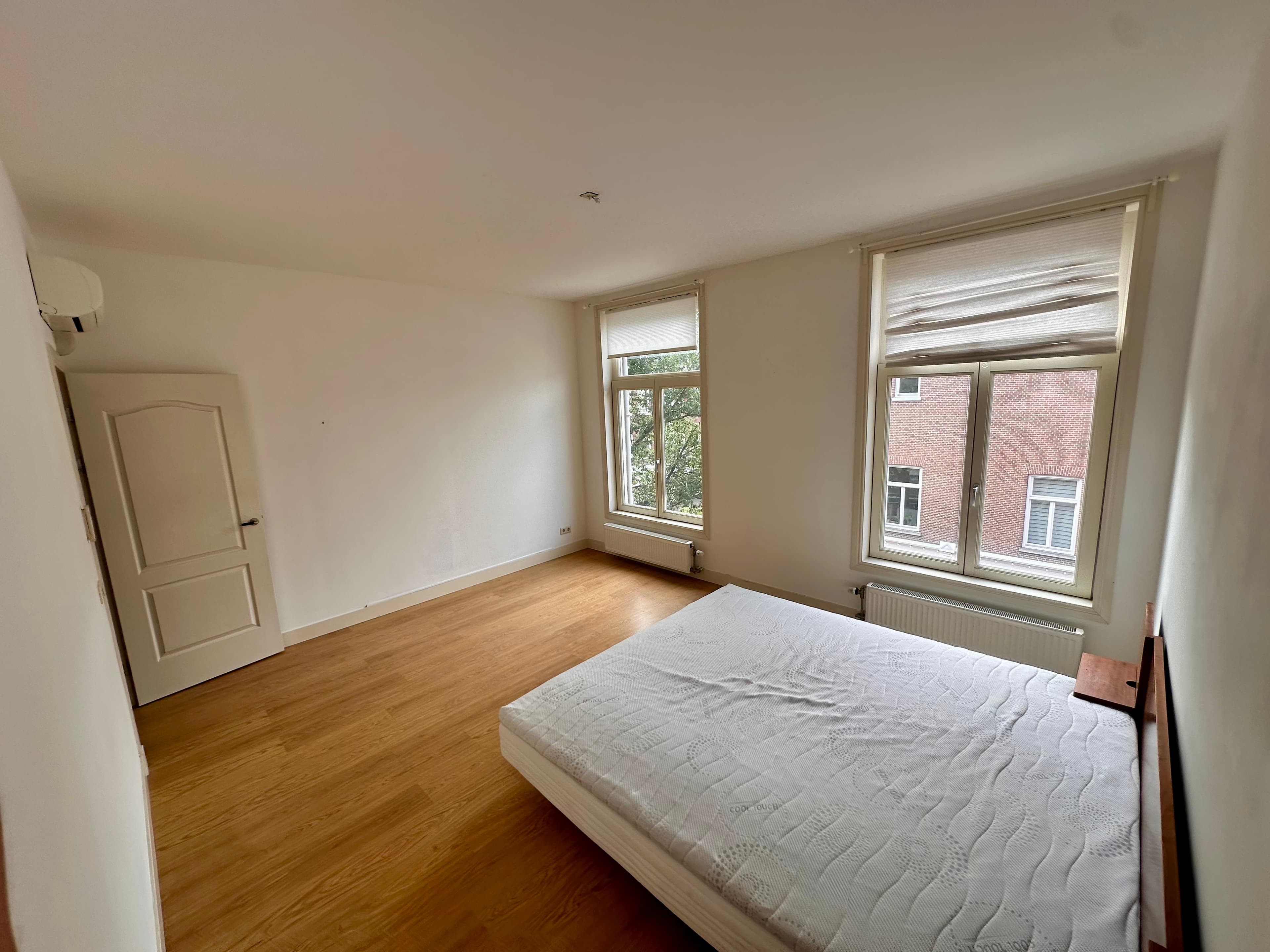 show all photos of Ferdinand Bolstraat