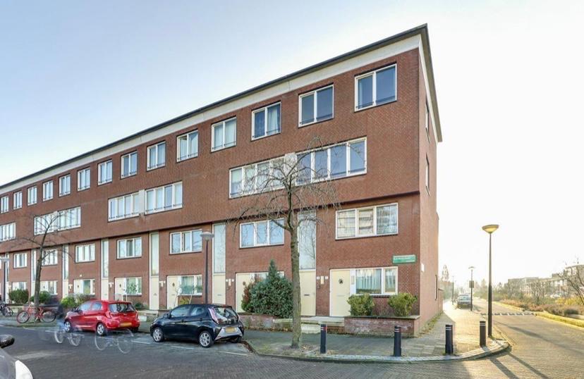 show all photos of Blauwdasstraat