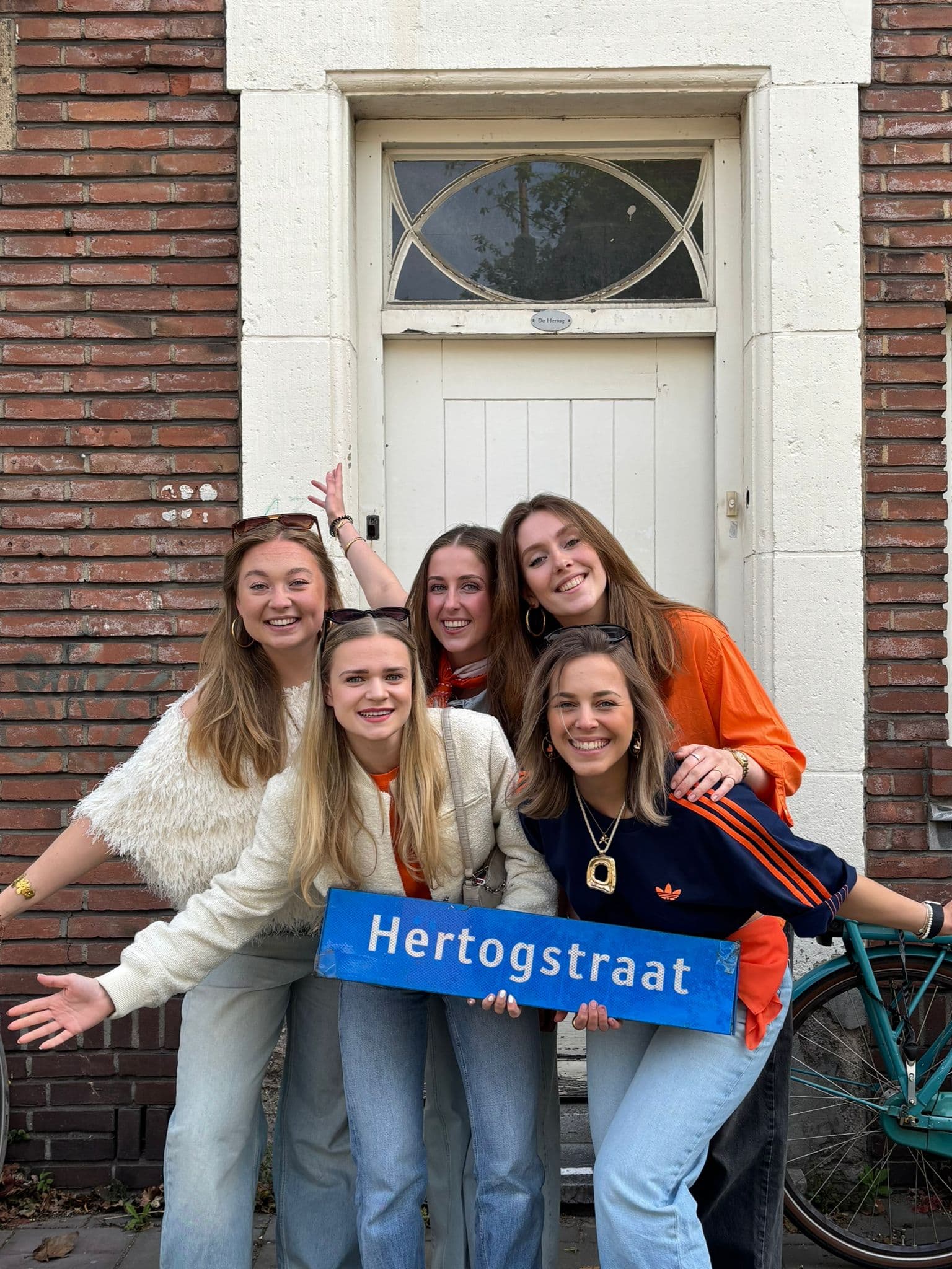 show all photos of Hertogstraat