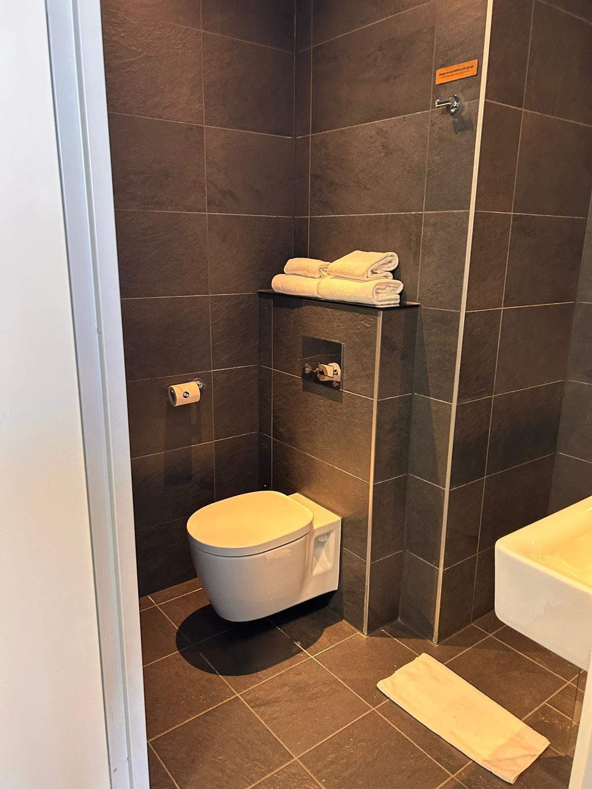 show all photos of Stationsweg