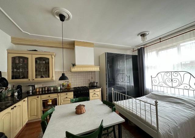 show all photos of Beukelsweg