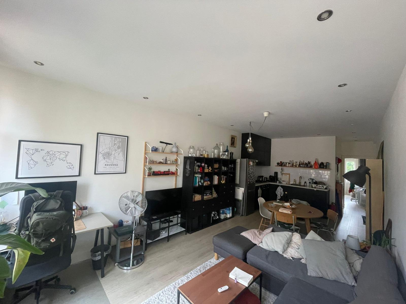 show all photos of Overtoom