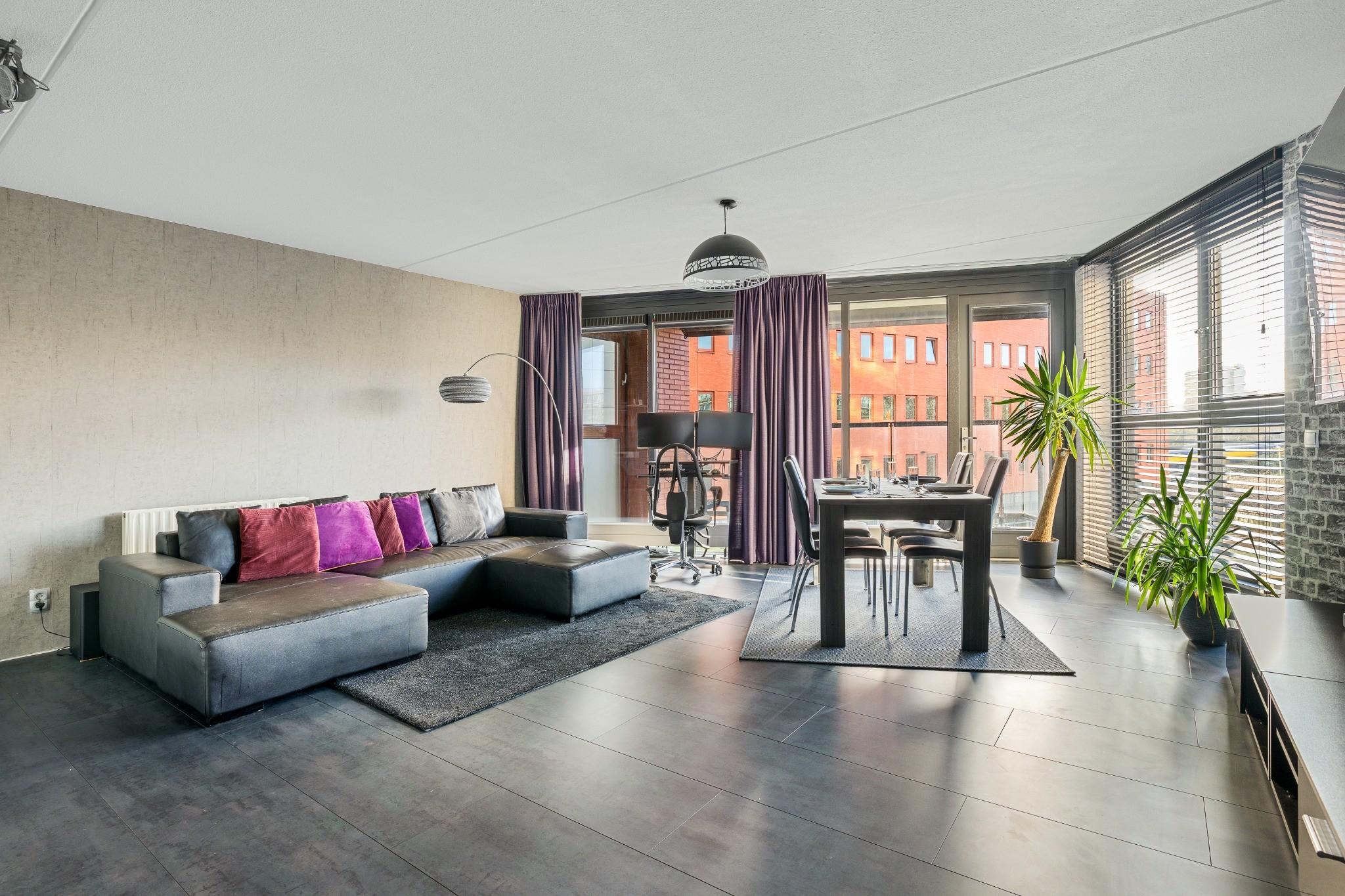 show all photos of Tiberdreef